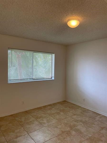 3380 Pinewalk Dr N 1135