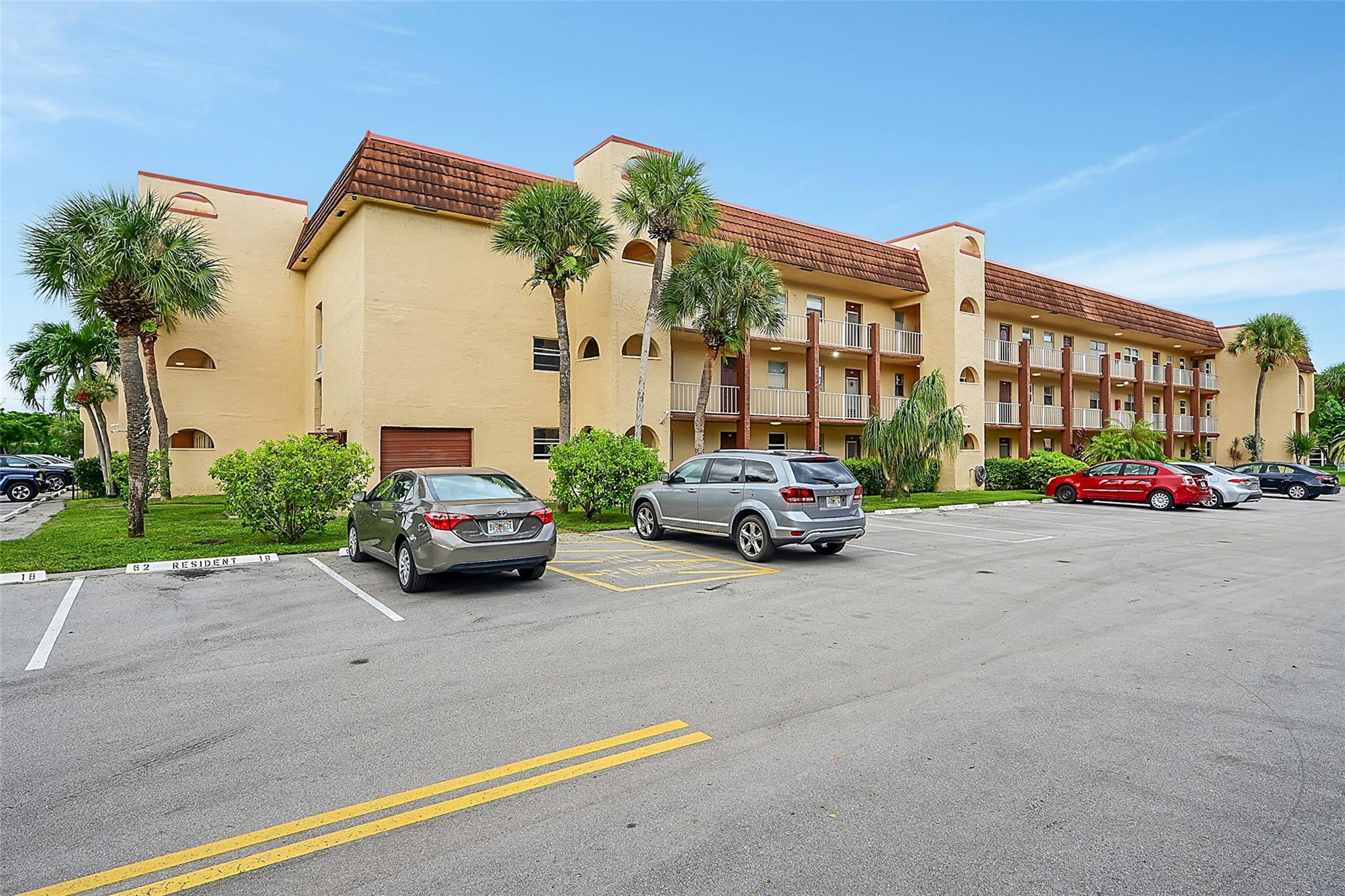 2800 N Pine Island Rd 308