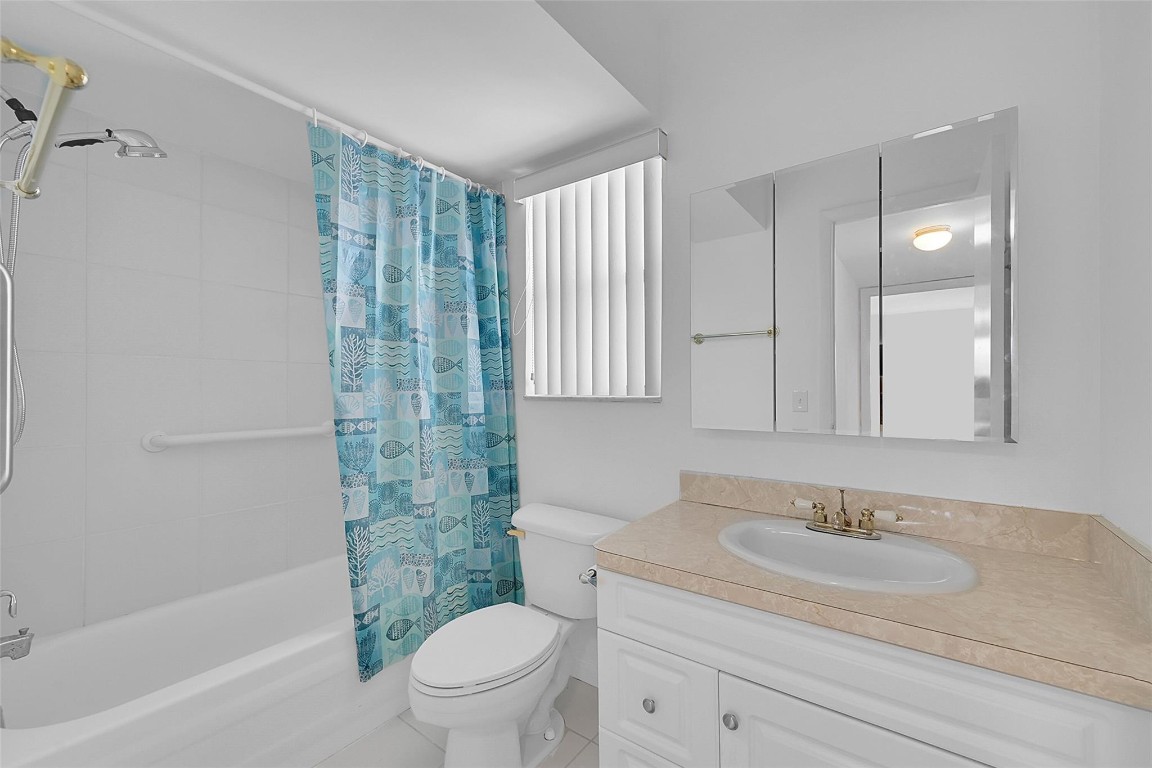 2800 N Pine Island Rd 308