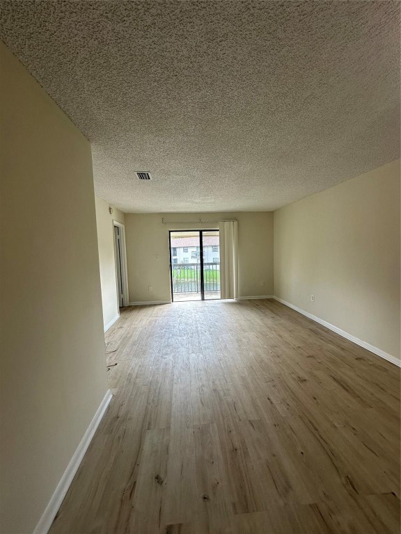 6020 SHAKERWOOD CIR 205