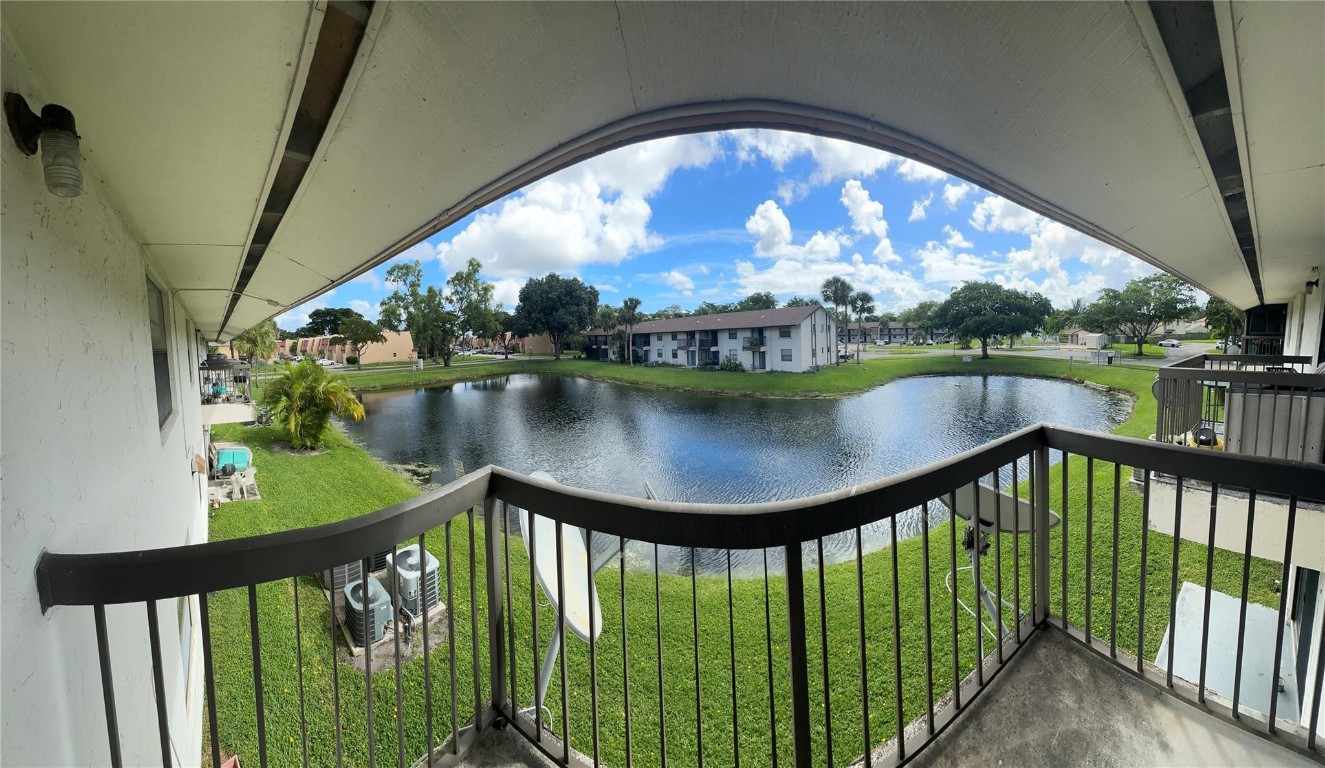 6020 SHAKERWOOD CIR 205