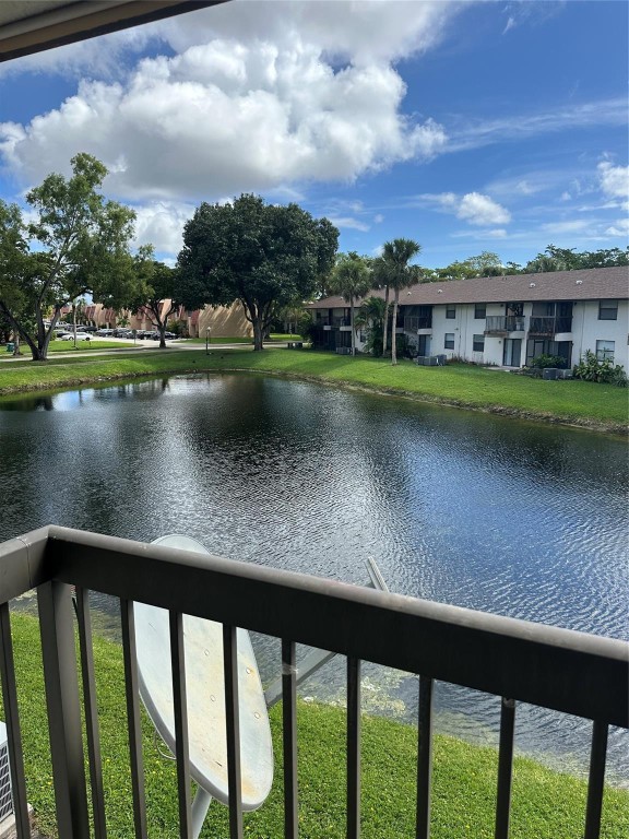 6020 SHAKERWOOD CIR 205