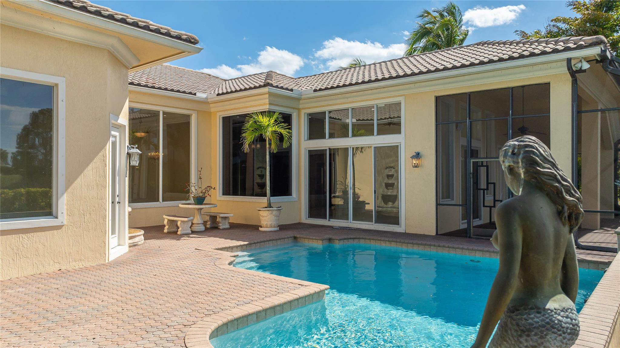 6921 NW 117th Ave
