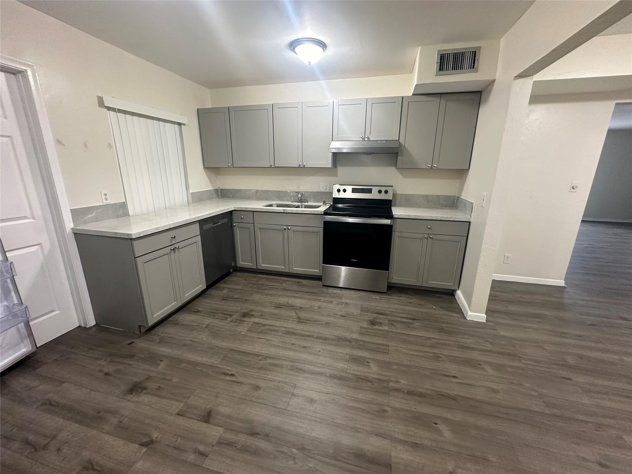 10601 NW 45 st 2