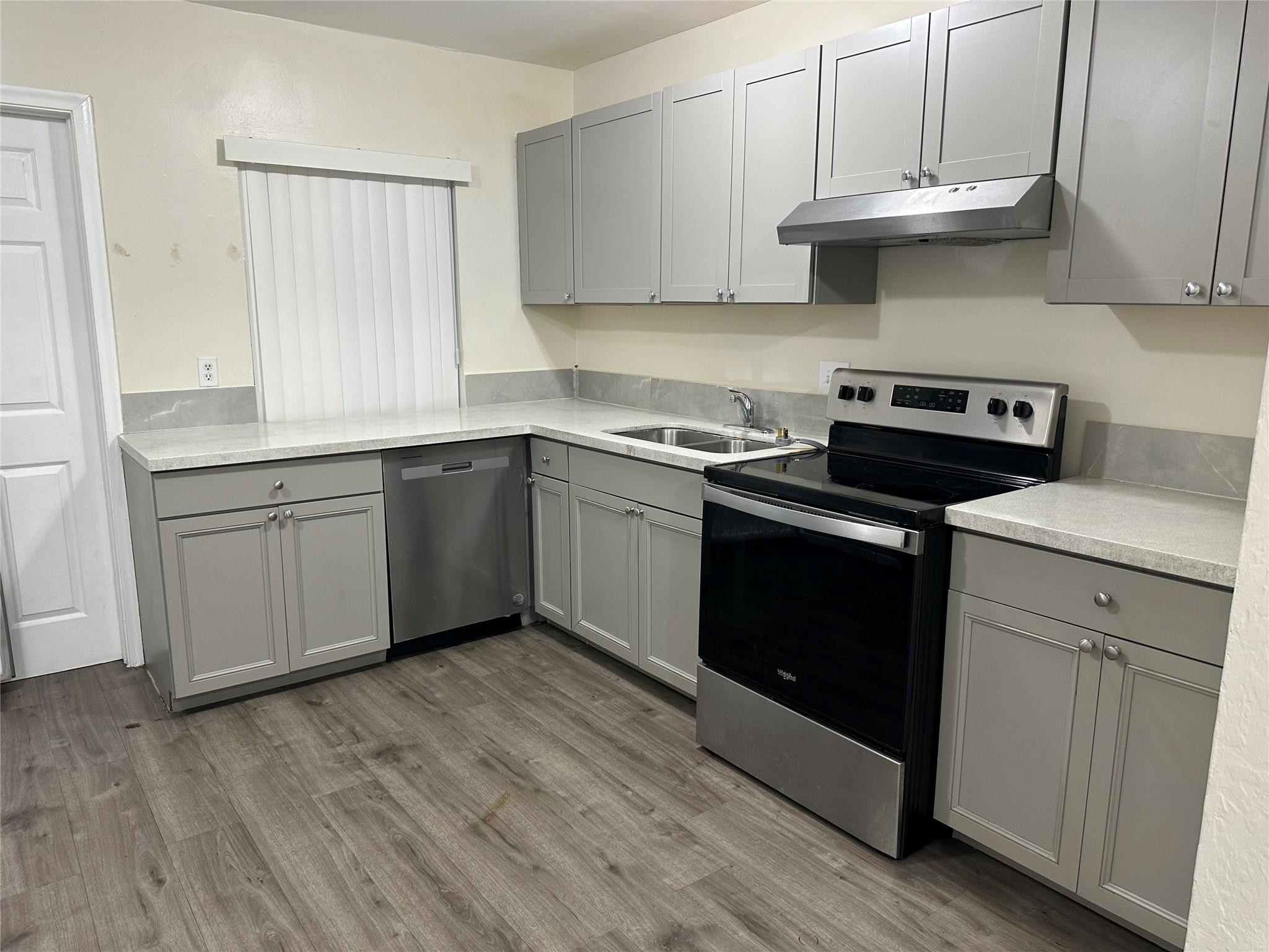 10601 NW 45 st 2