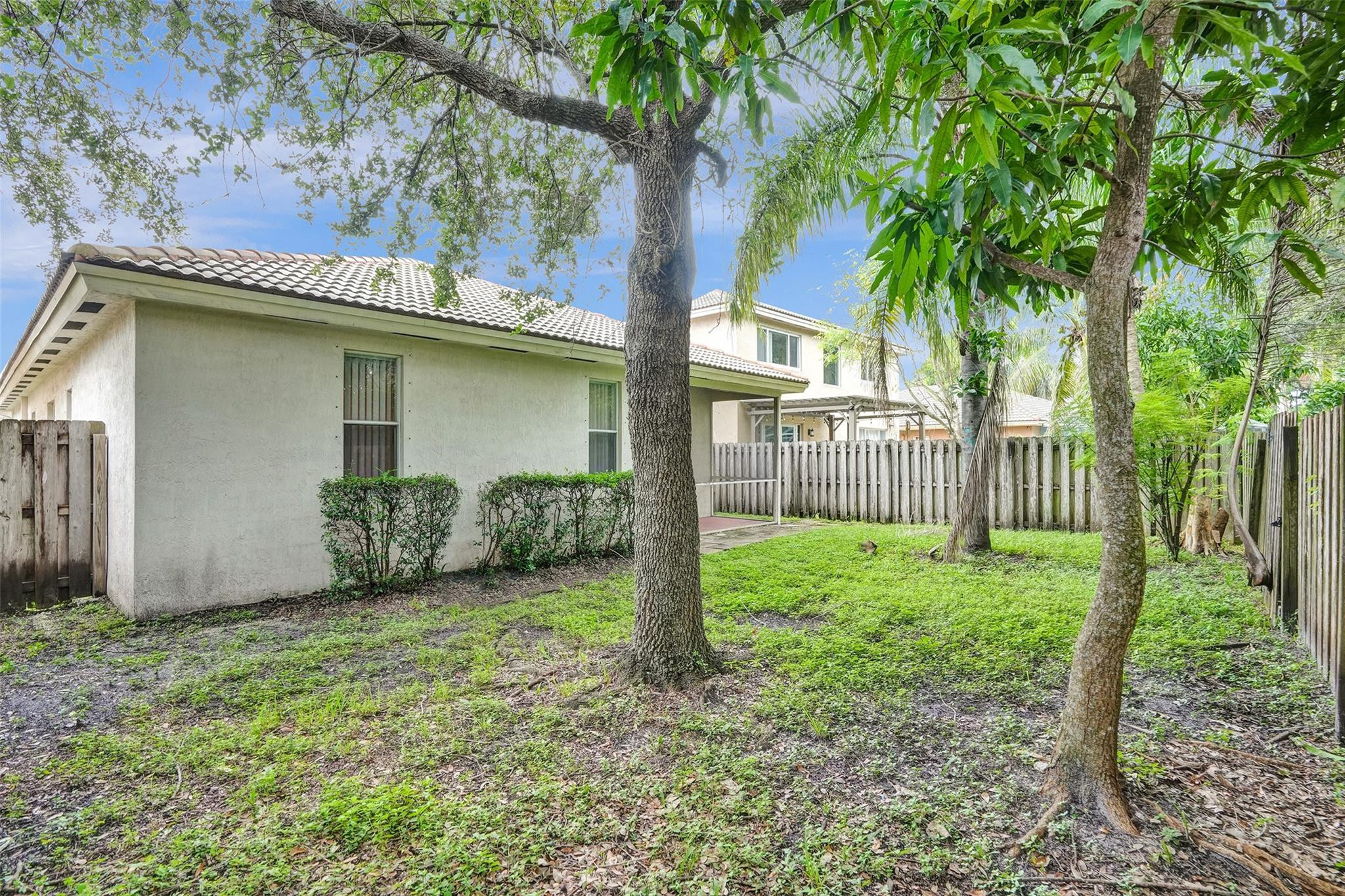 3717 Pebblebrook Mnr