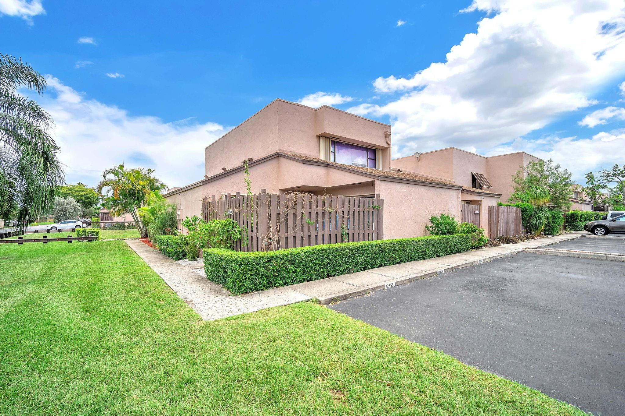 12359 NW 11th Ct