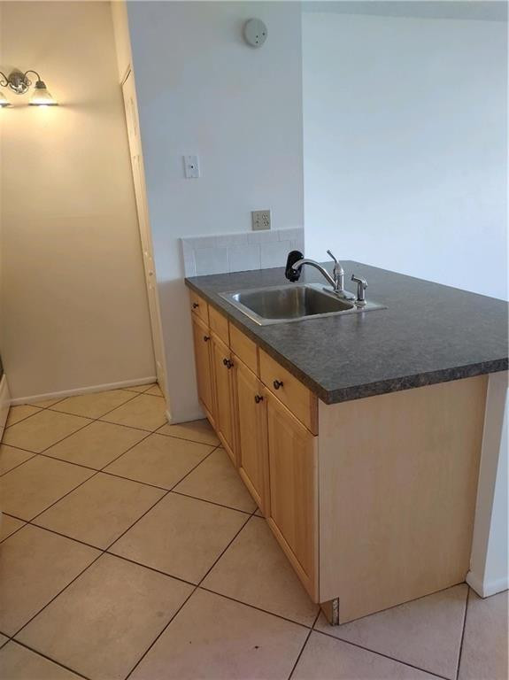 2501 Riverside Dr 512