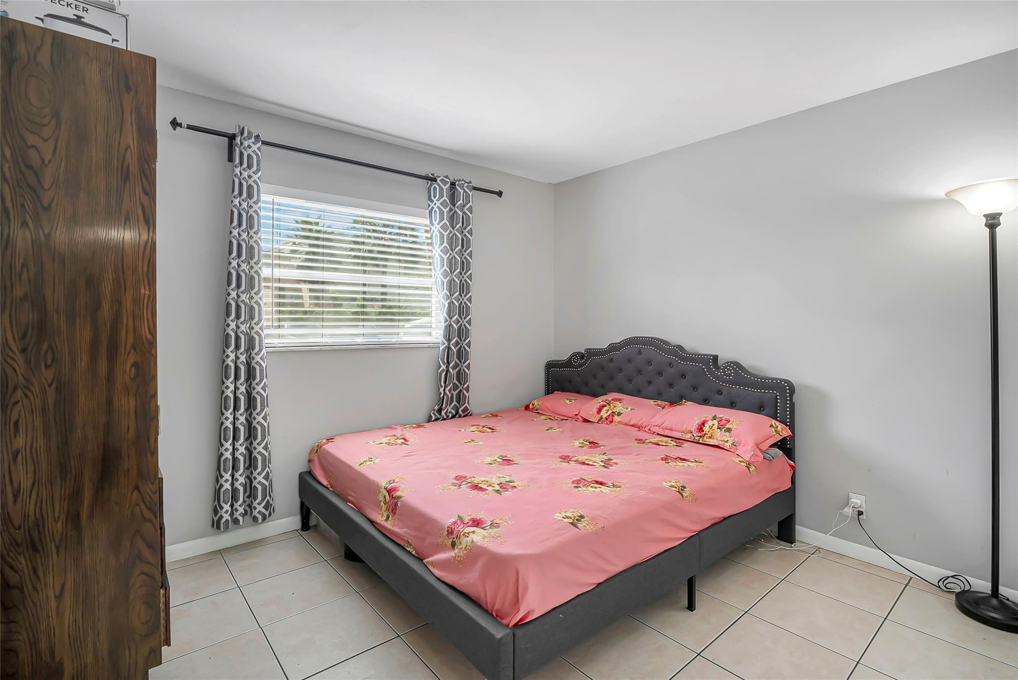 5150 NE 6th Ave 114
