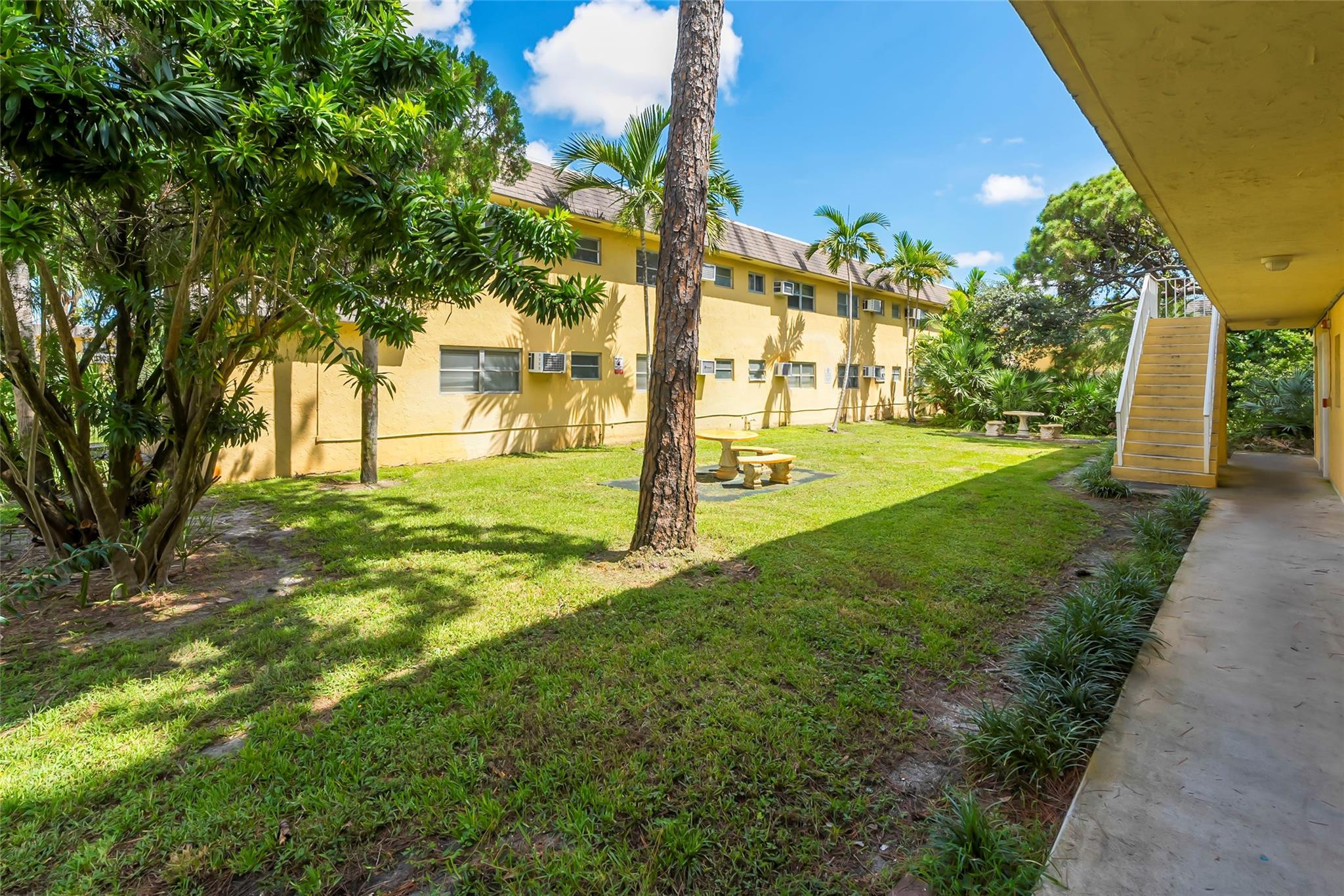 5150 NE 6th Ave 114