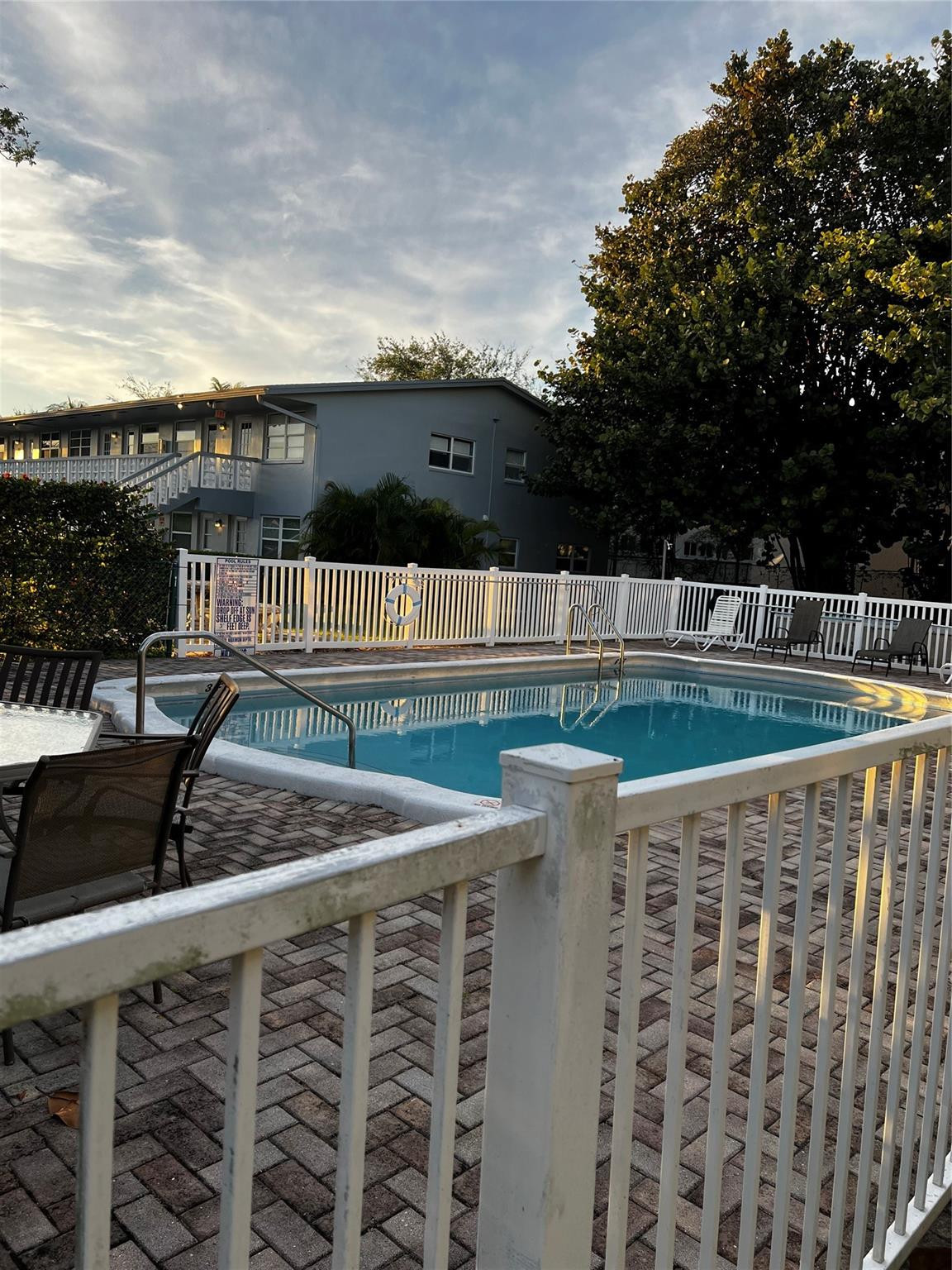 701 Pine Dr 211
