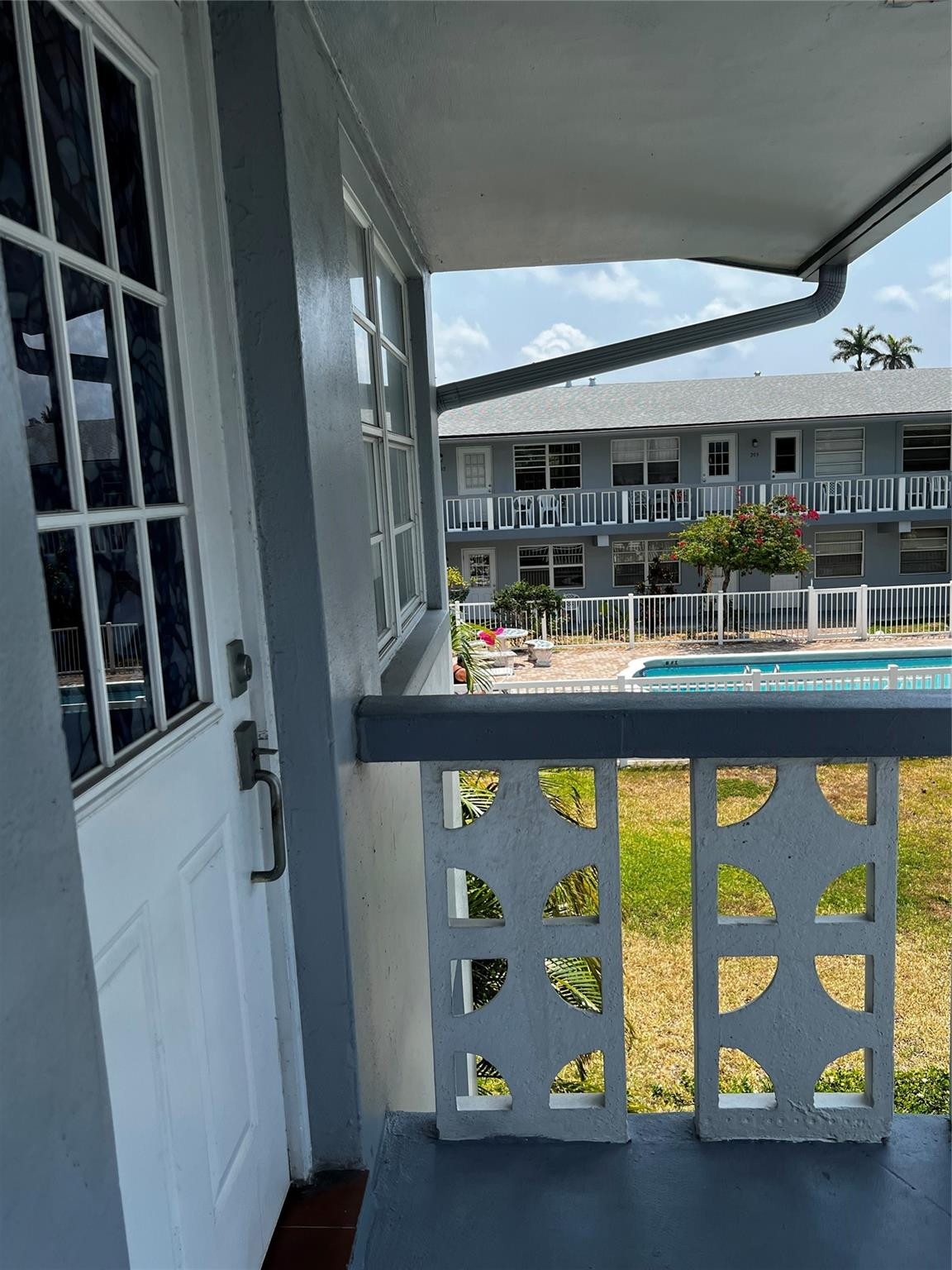 701 Pine Dr 211