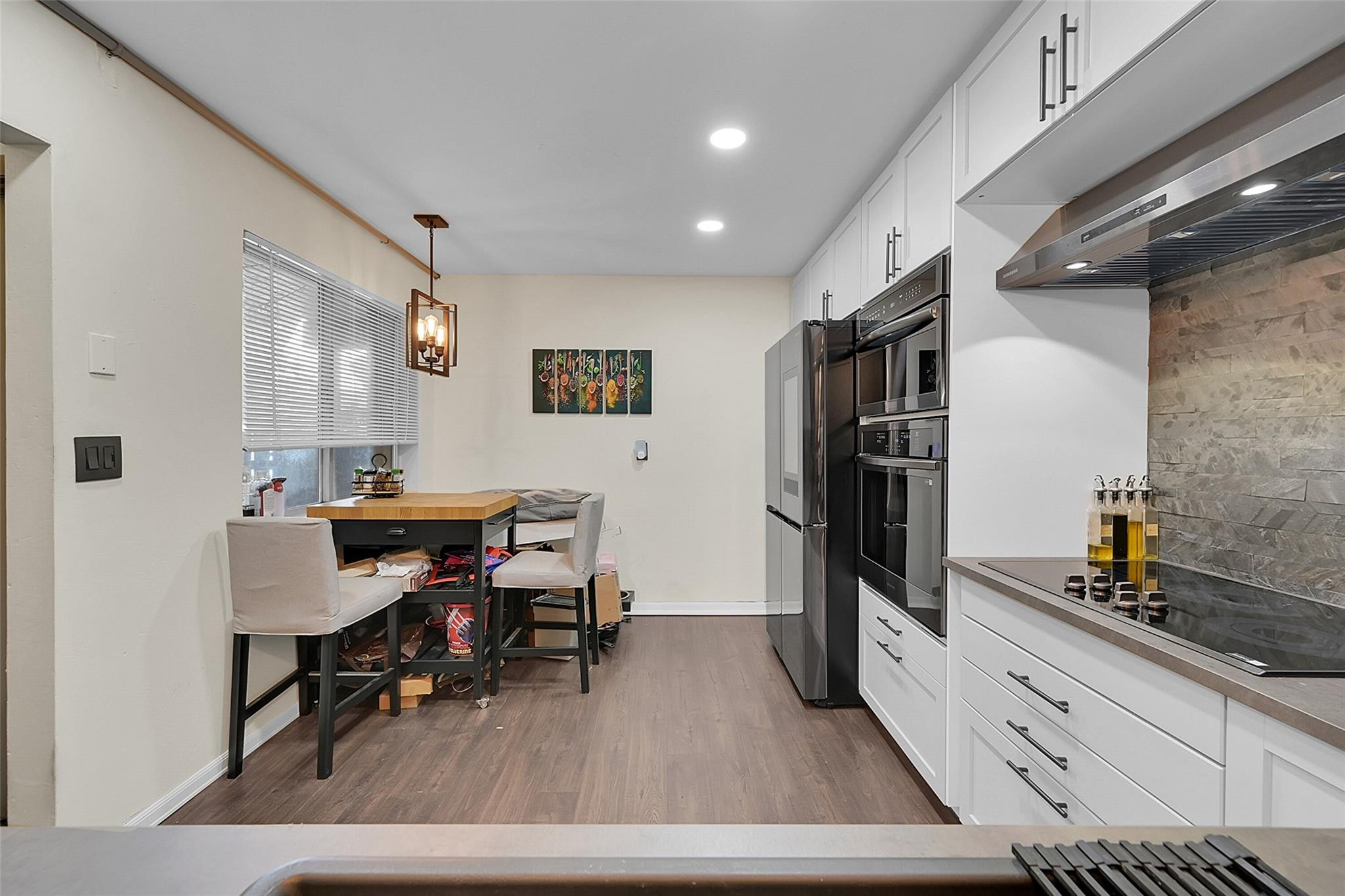 1301 Hampton Blvd 1301