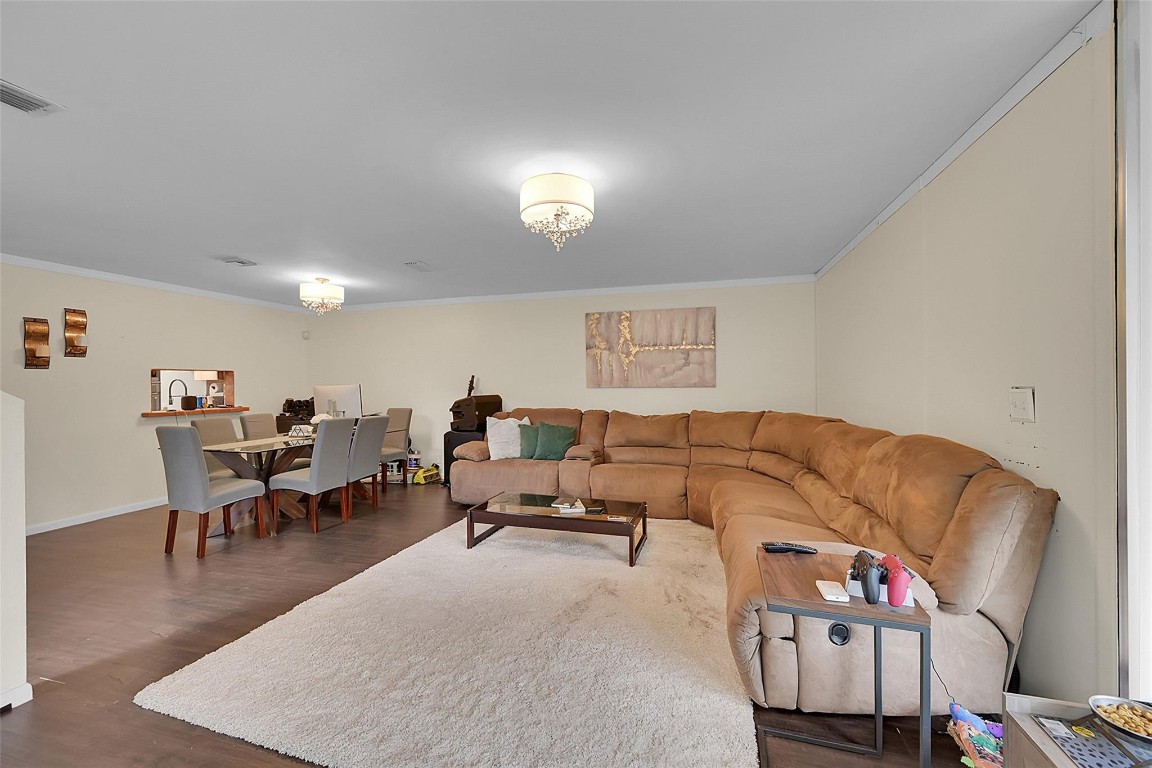 1301 Hampton Blvd 1301