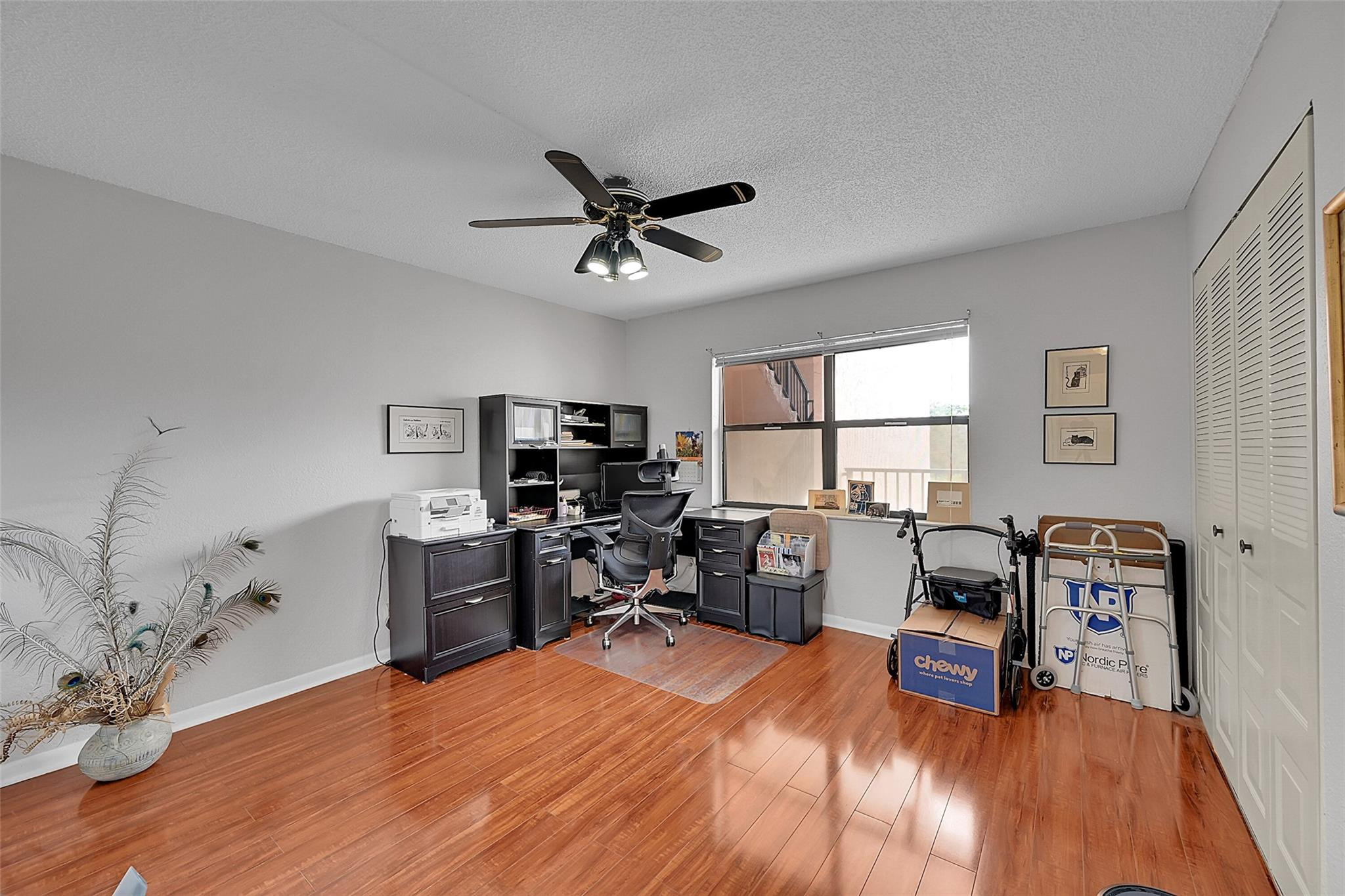 10145 Lakes Blvd 301