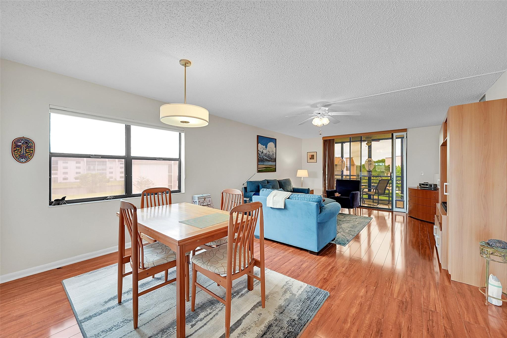 10145 Lakes Blvd 301