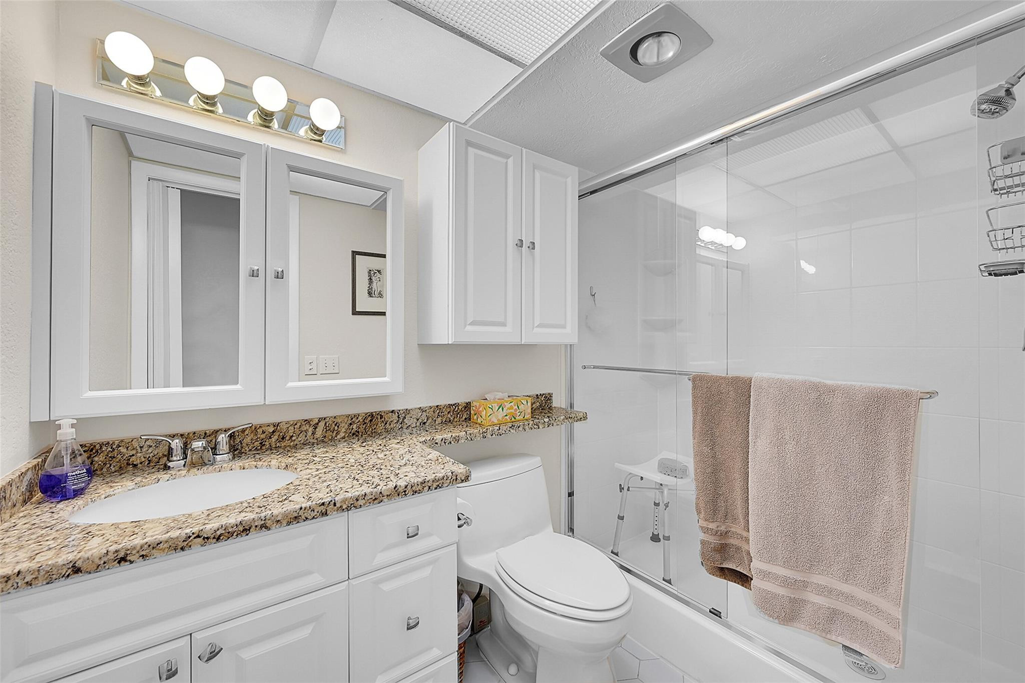 10145 Lakes Blvd 301