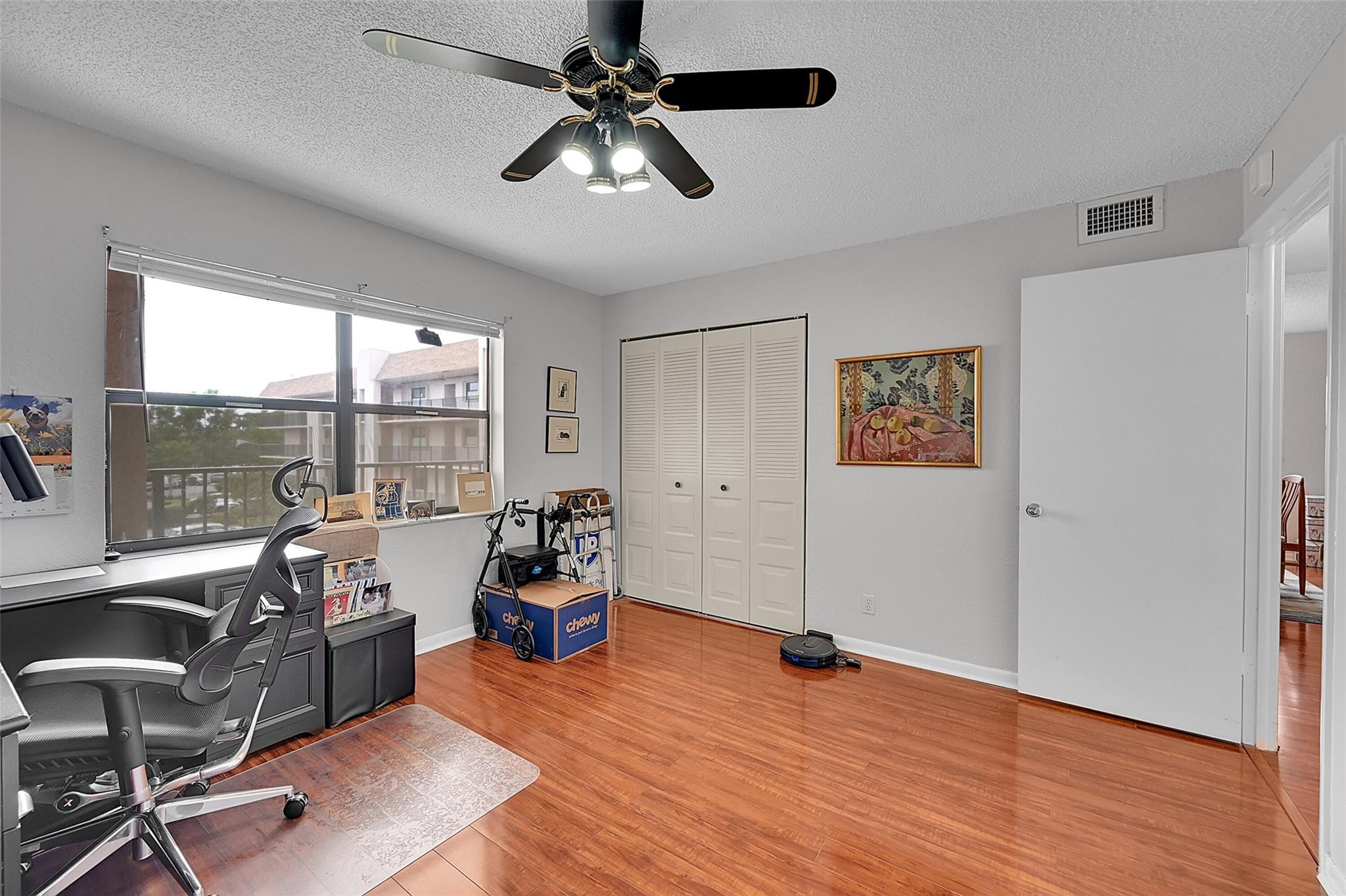 10145 Lakes Blvd 301