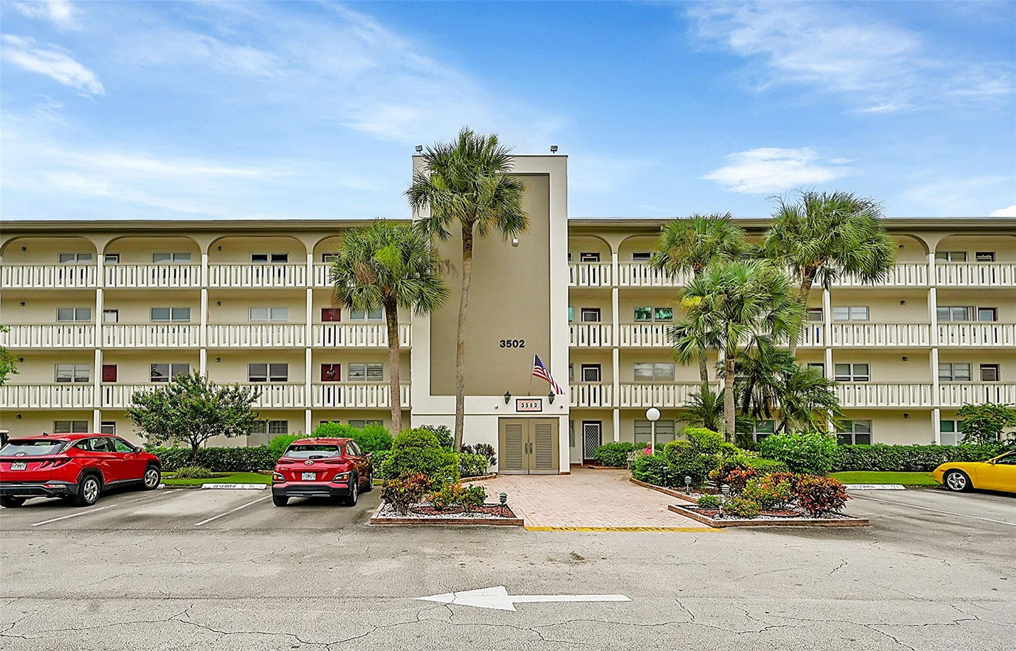 3502 Bimini Ln E4