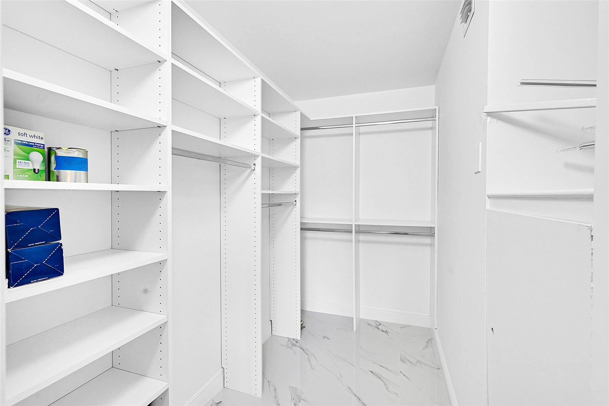 3502 Bimini Ln E4