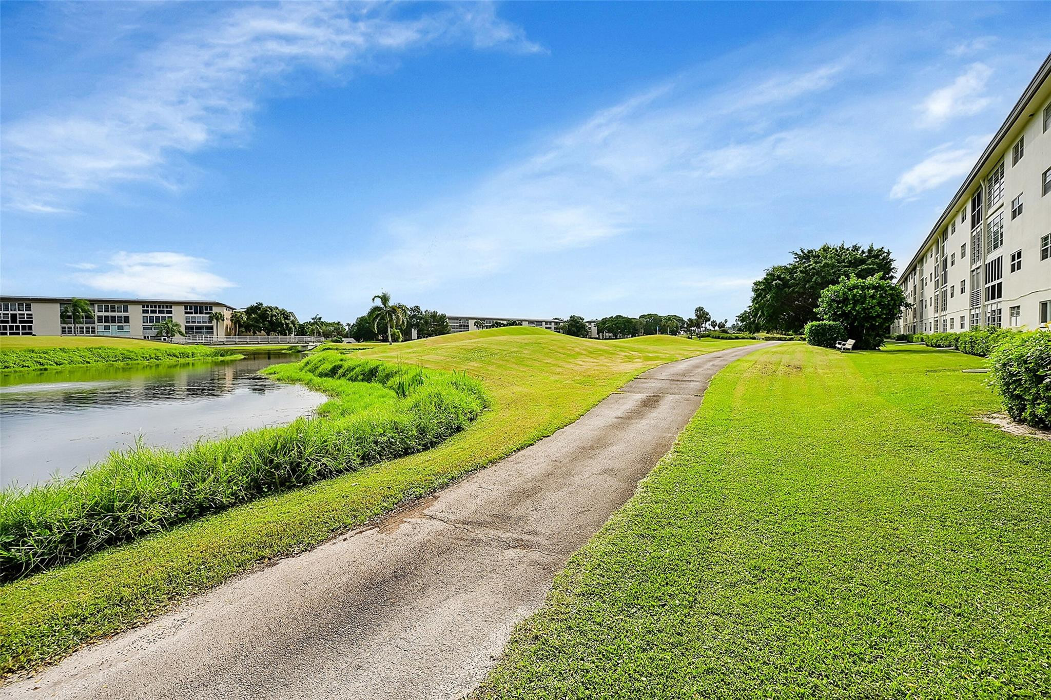 3502 Bimini Ln E4