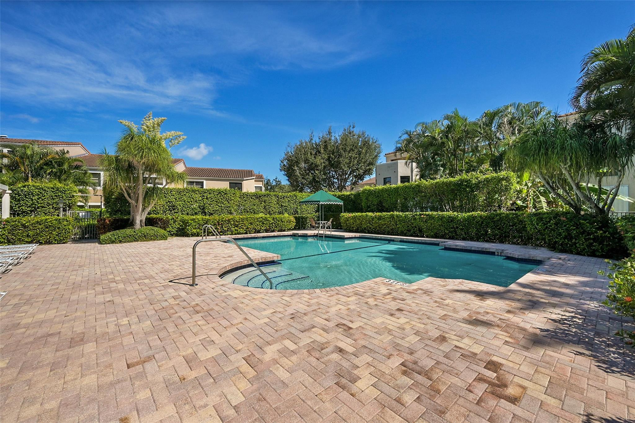 6670 Villa Sonrisa Dr 211