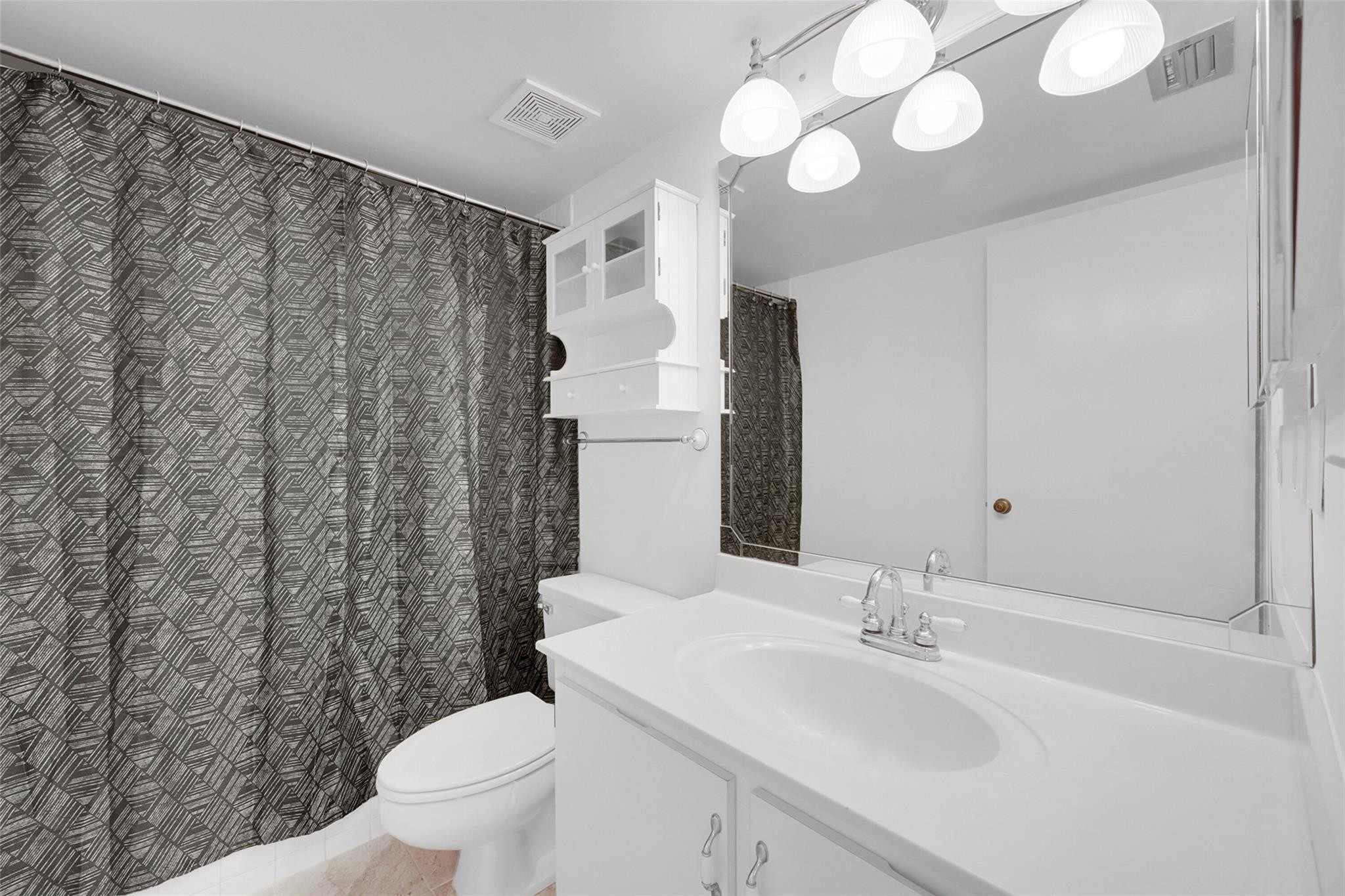 6670 Villa Sonrisa Dr 211