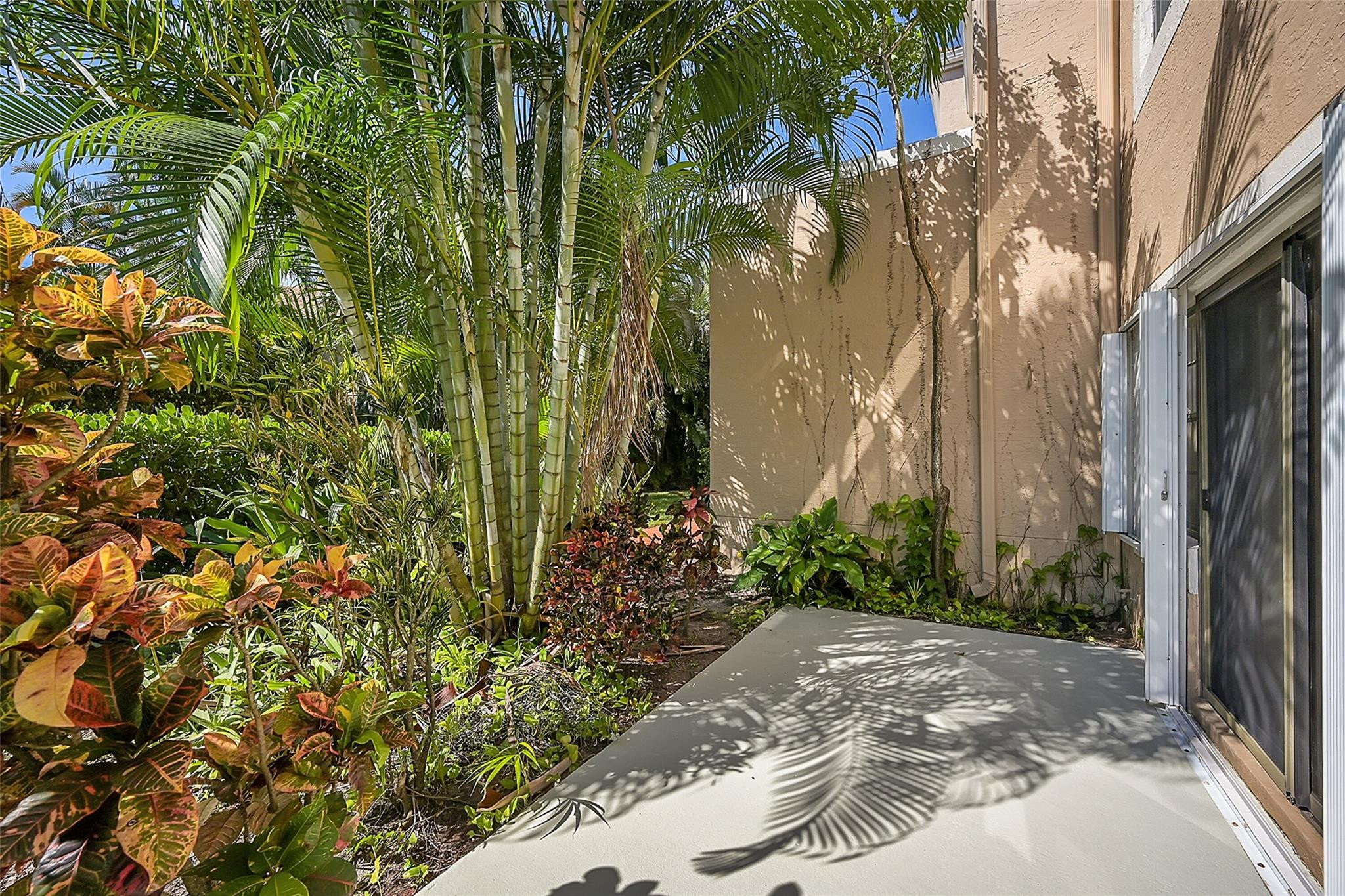 6670 Villa Sonrisa Dr 211