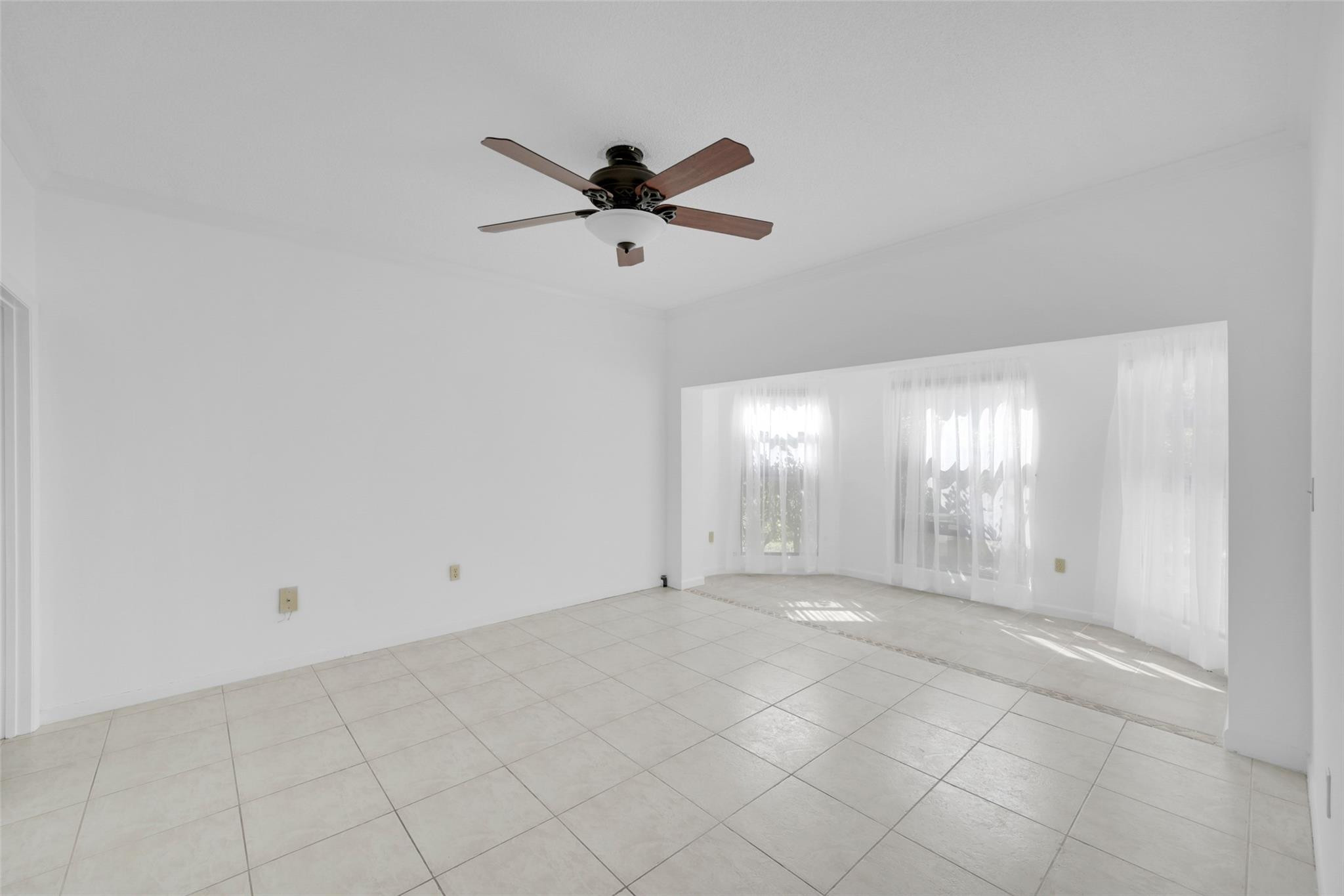 6670 Villa Sonrisa Dr 211