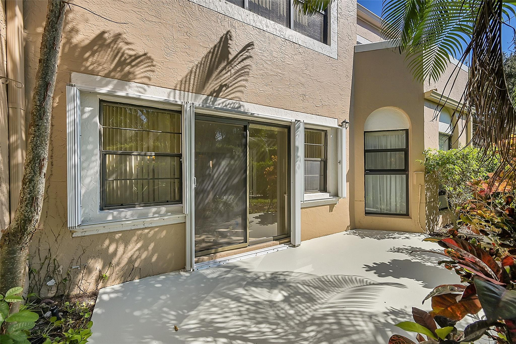 6670 Villa Sonrisa Dr 211