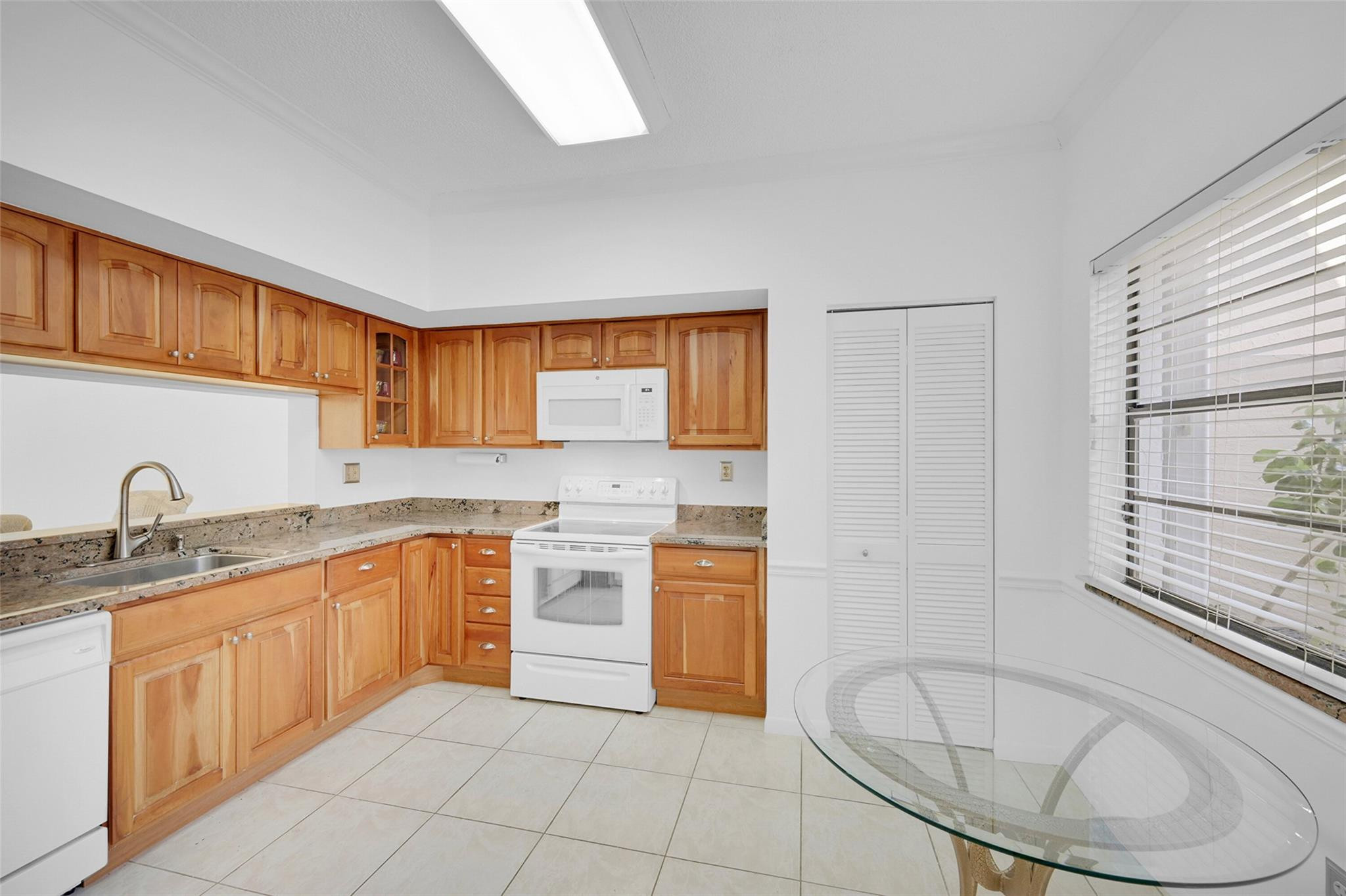 6670 Villa Sonrisa Dr 211