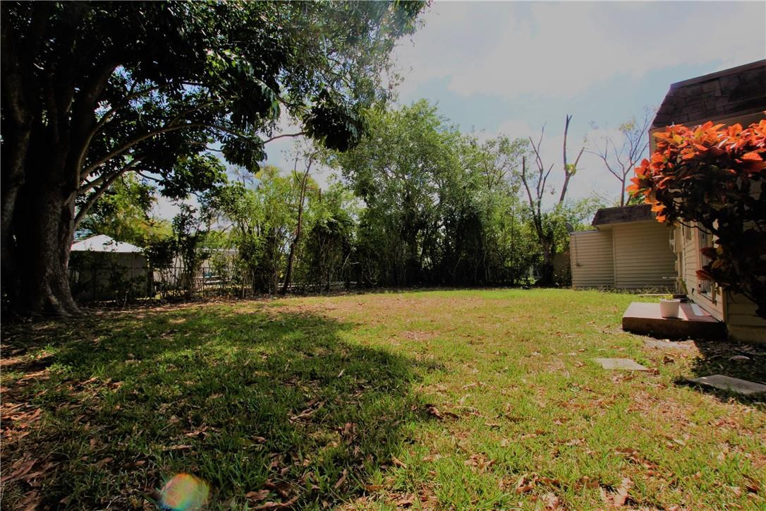 7910 NW 71st Ave