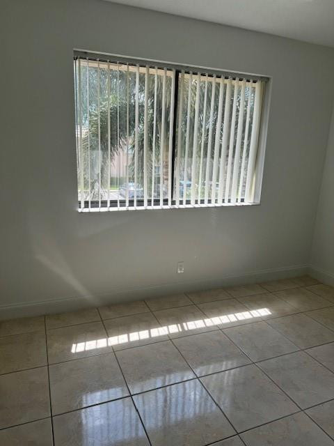 380 Racquet Club Rd