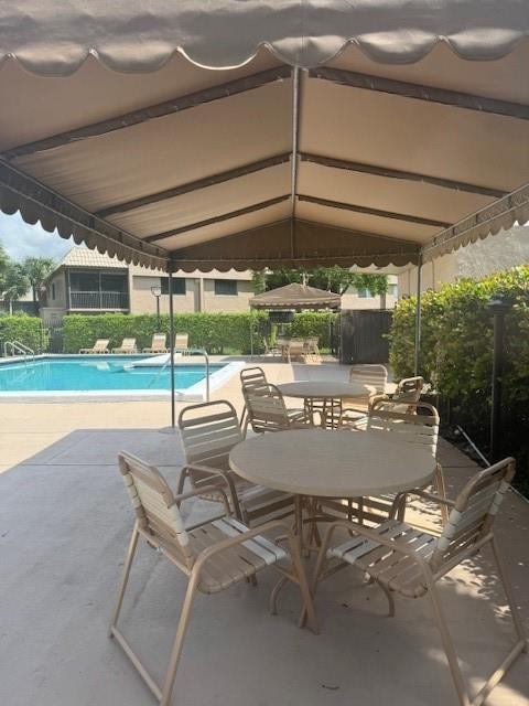 380 Racquet Club Rd