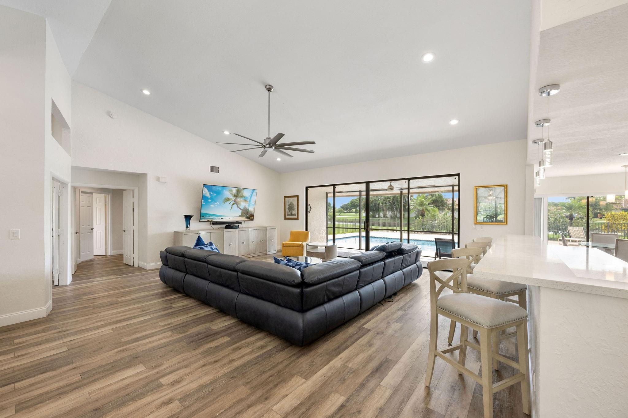 11091 Boca Woods Ln