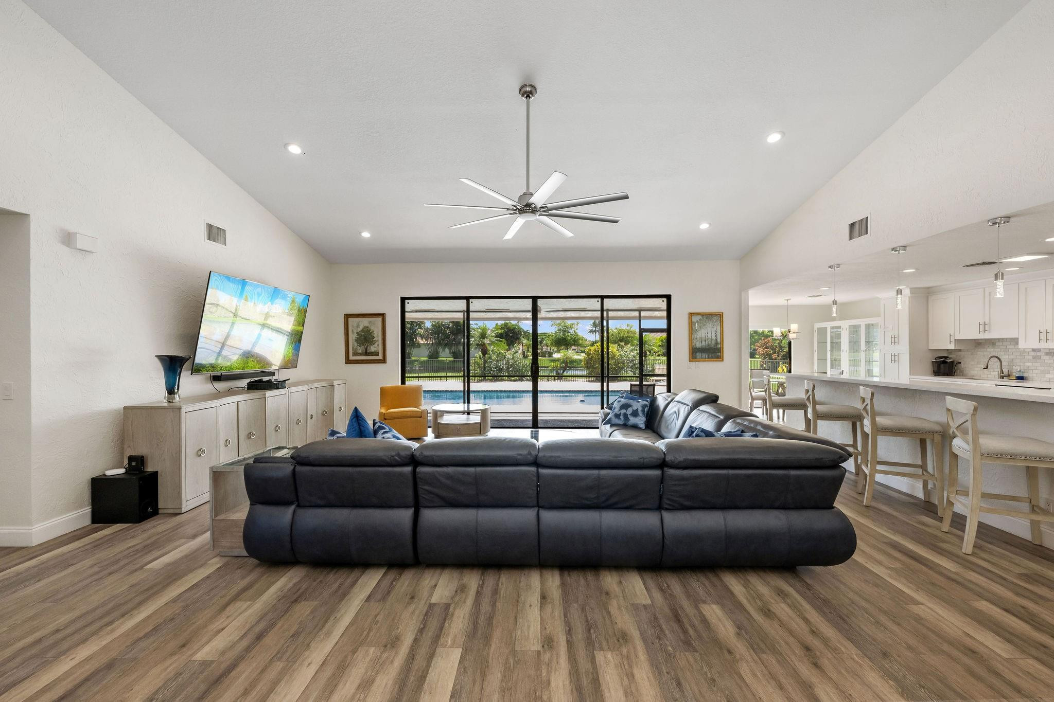 11091 Boca Woods Ln