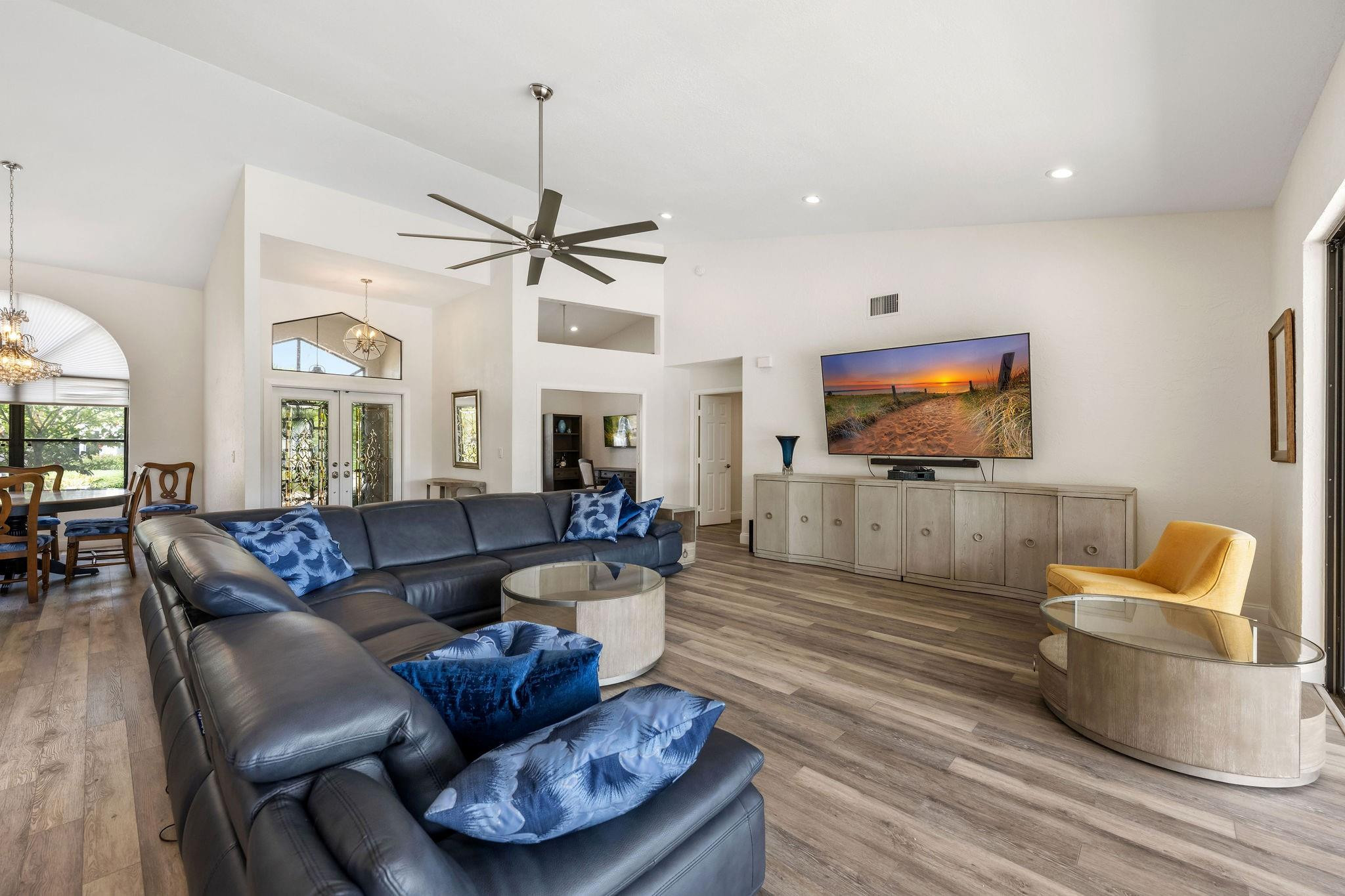 11091 Boca Woods Ln
