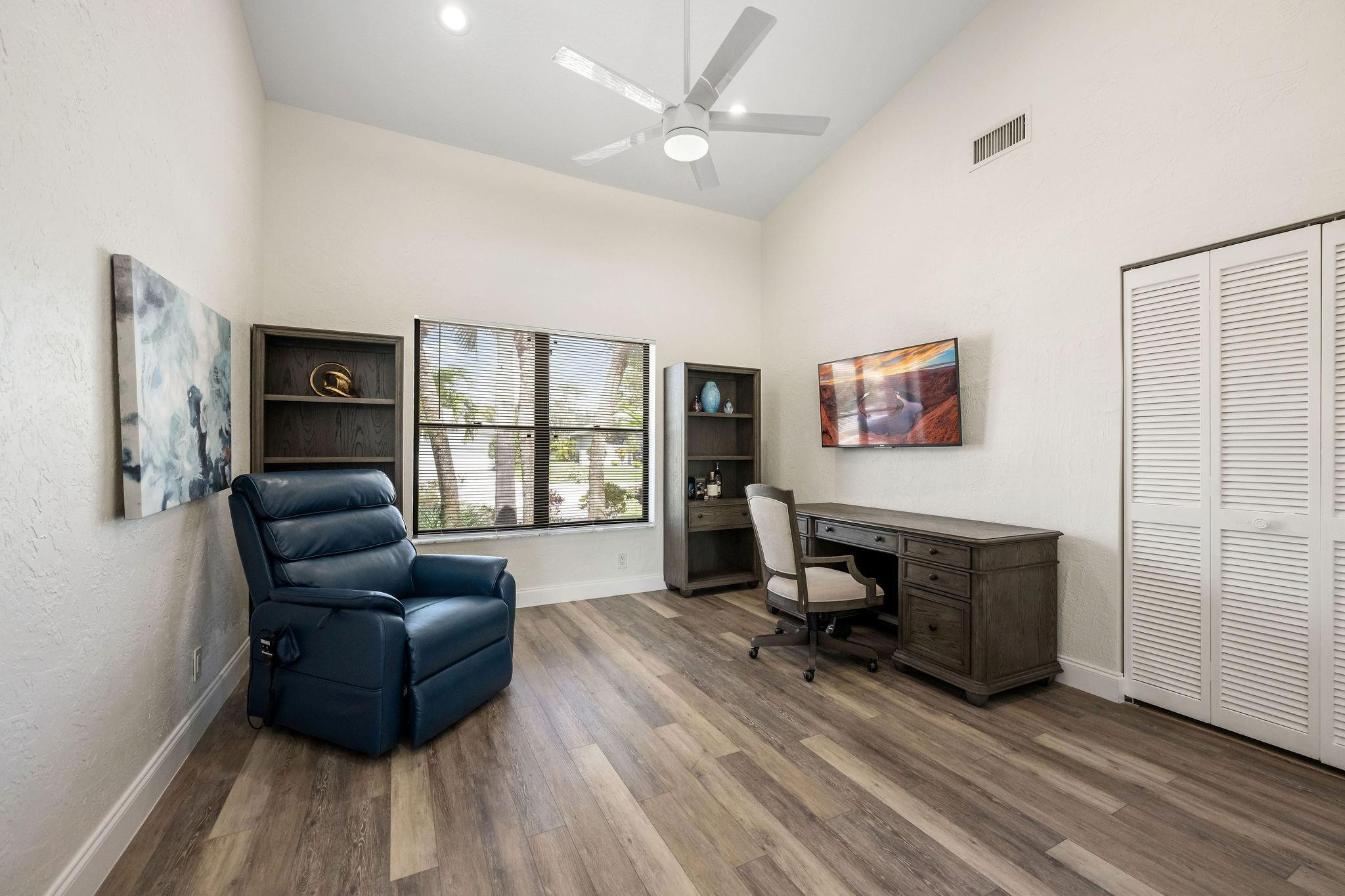 11091 Boca Woods Ln