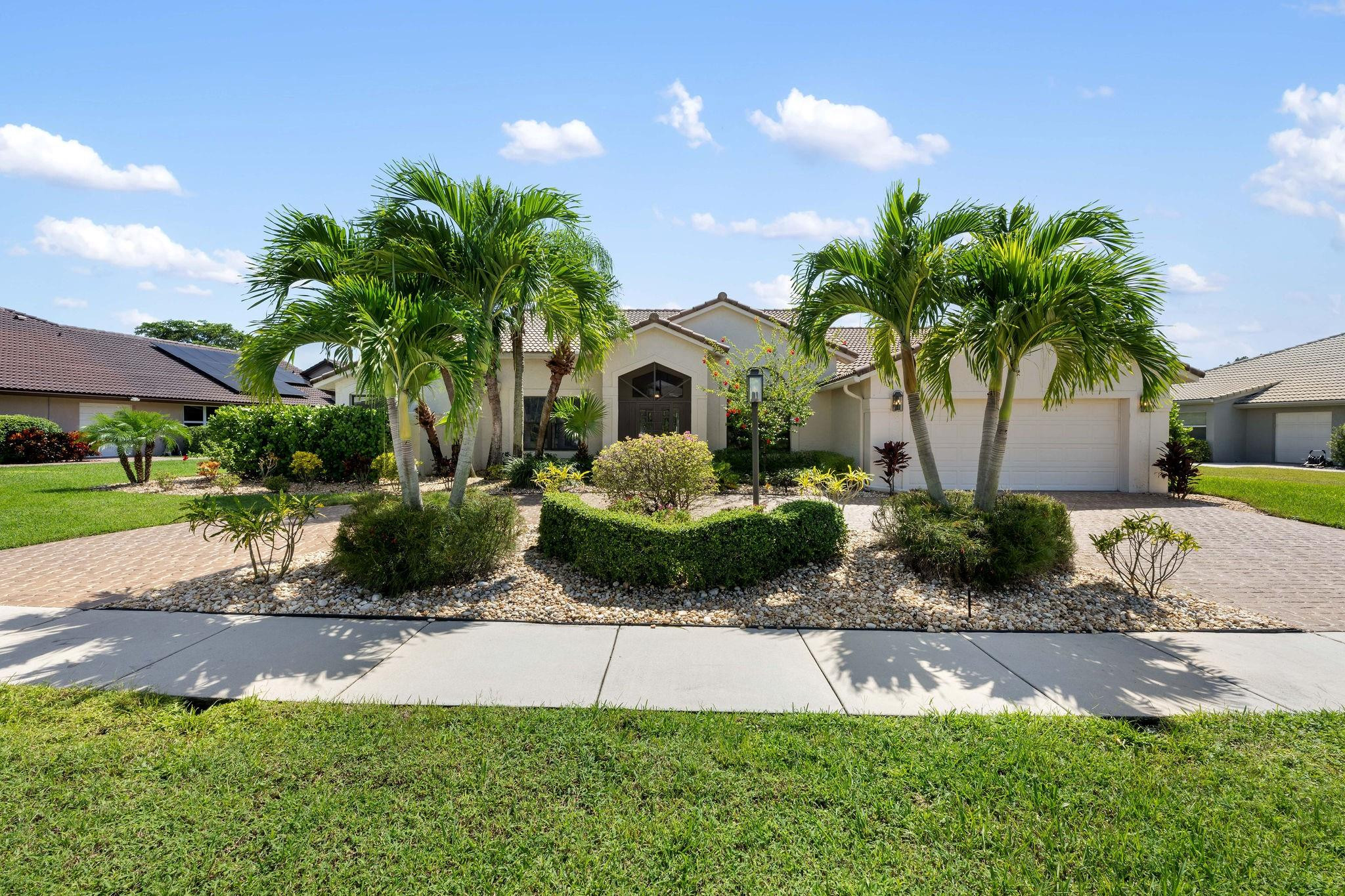 11091 Boca Woods Ln