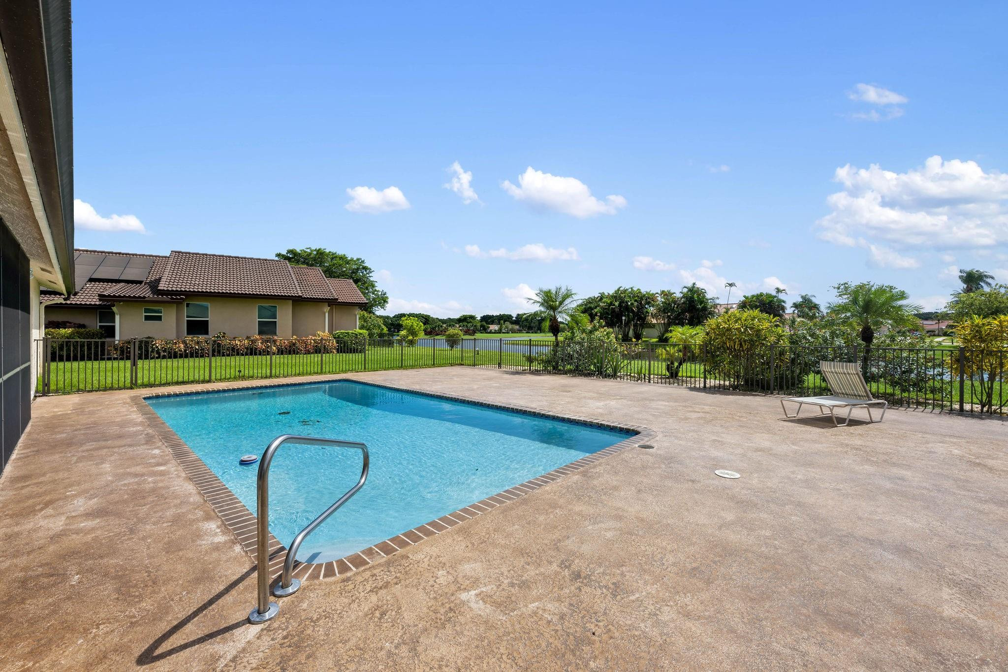 11091 Boca Woods Ln