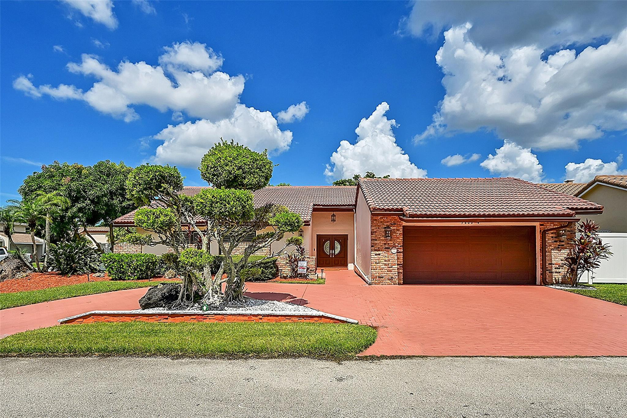 7400 Corkwood Cir