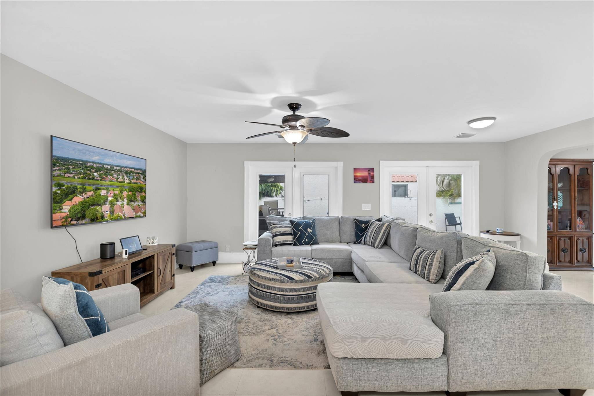 4085 NW 7th Pl