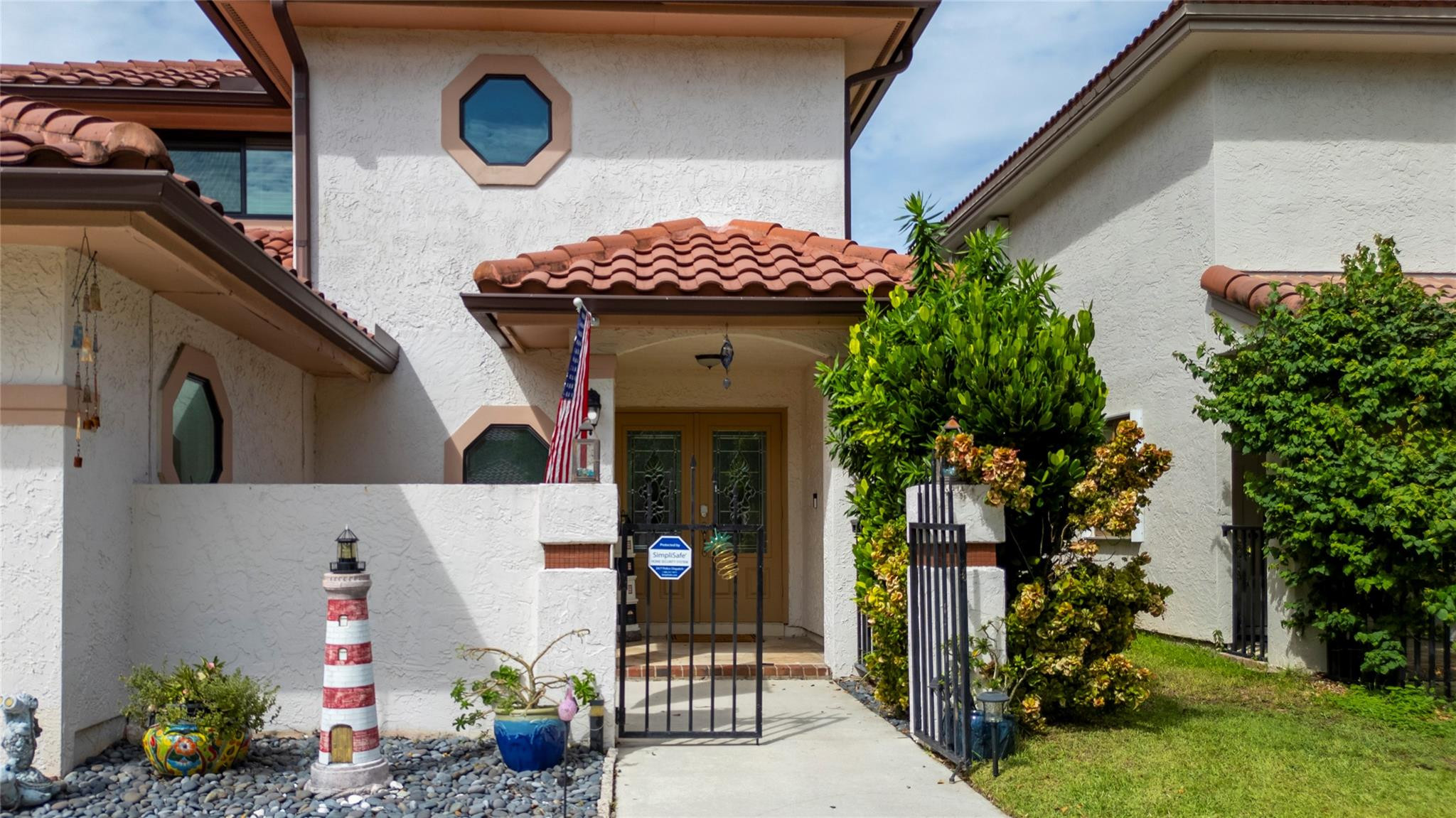 4085 NW 7th Pl