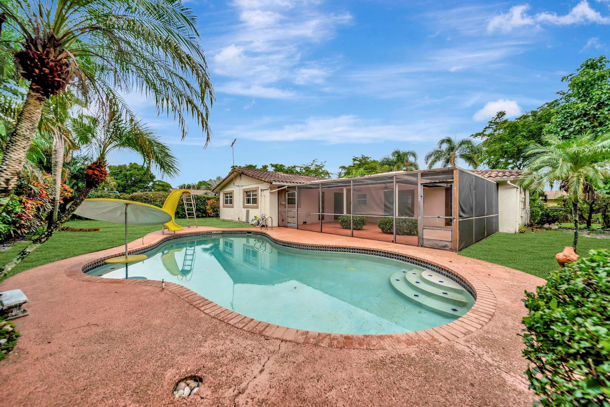 7040 SW 18th Street
