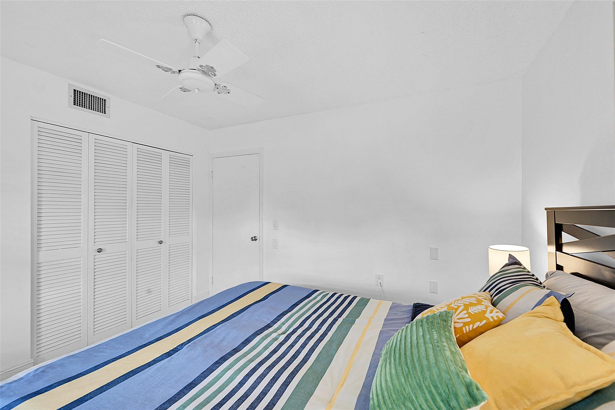 1202 Bahama Bnd G2