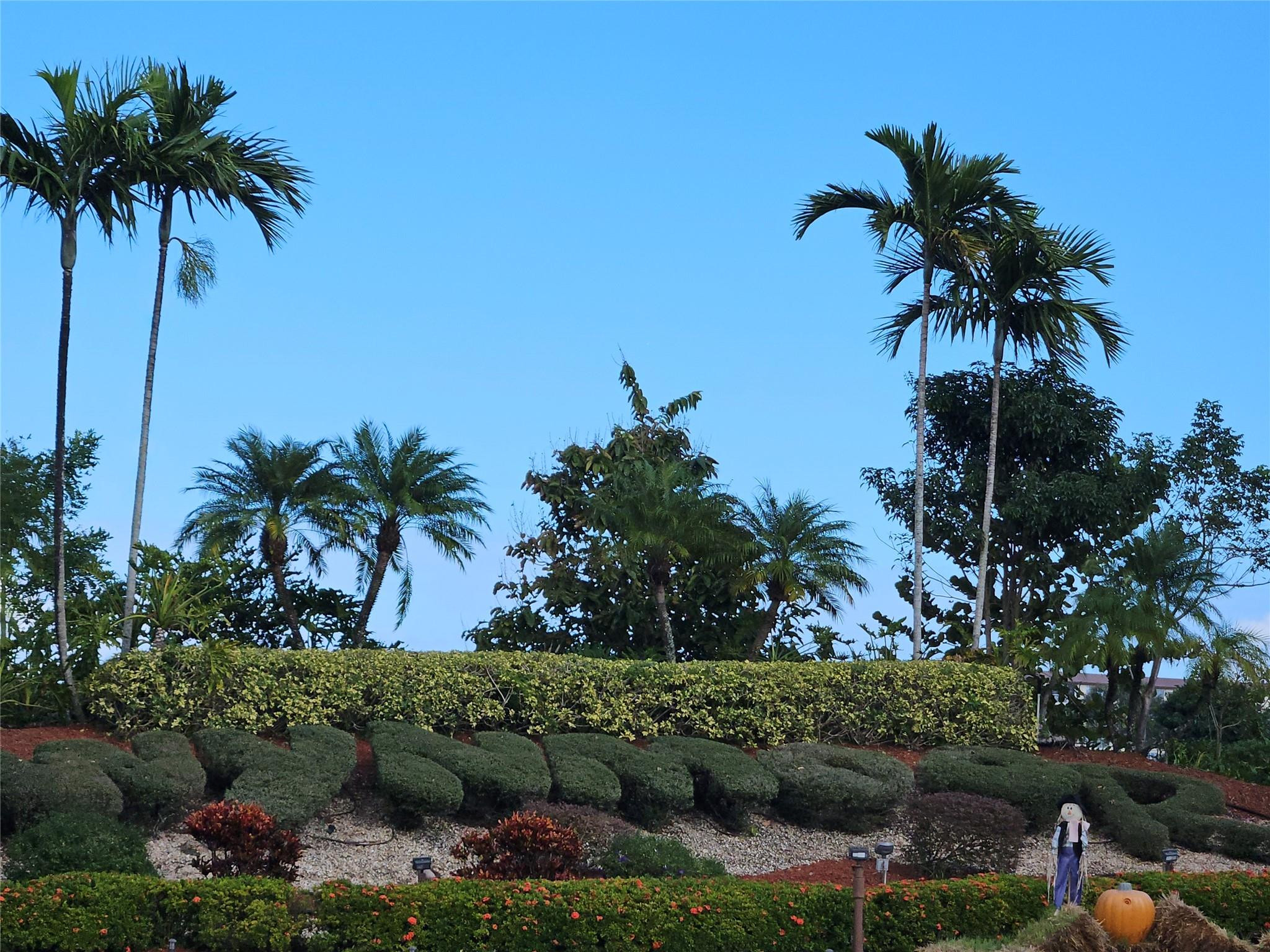 1202 Bahama Bnd G2