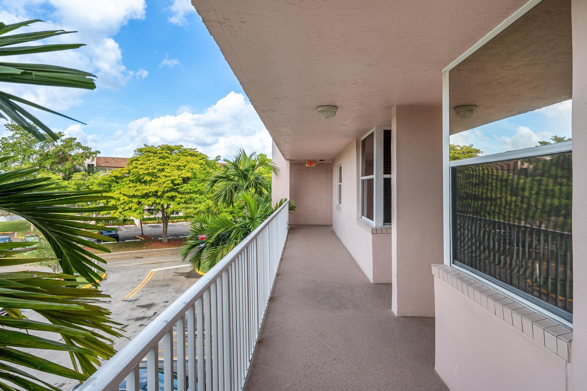 2524 NW 104th Ave 307