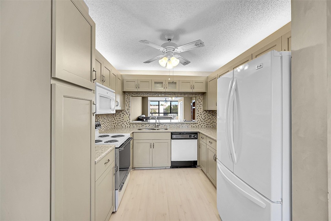 10556 E Clairmont Cir 309