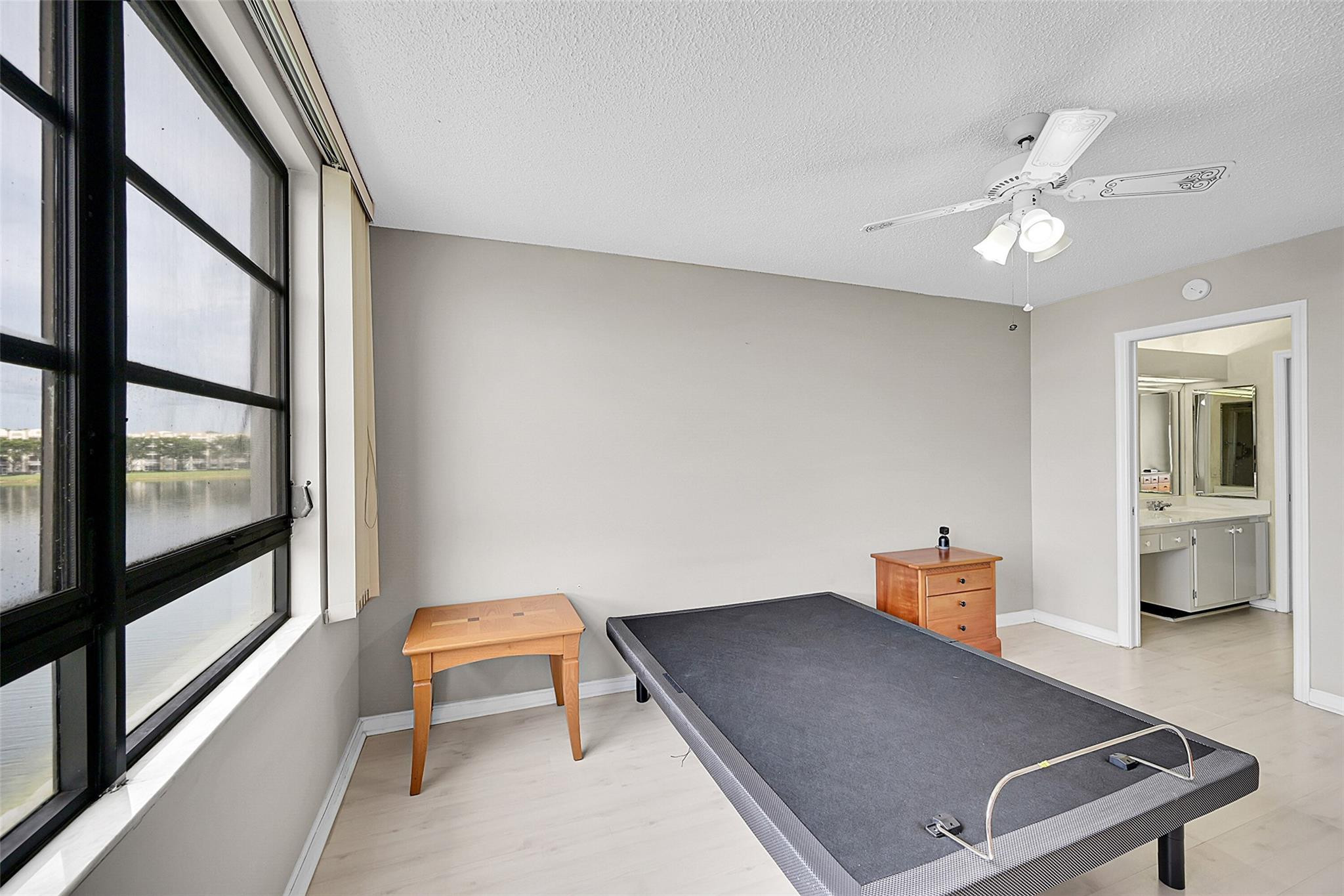 10556 E Clairmont Cir 309