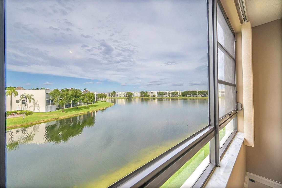 10556 E Clairmont Cir 309